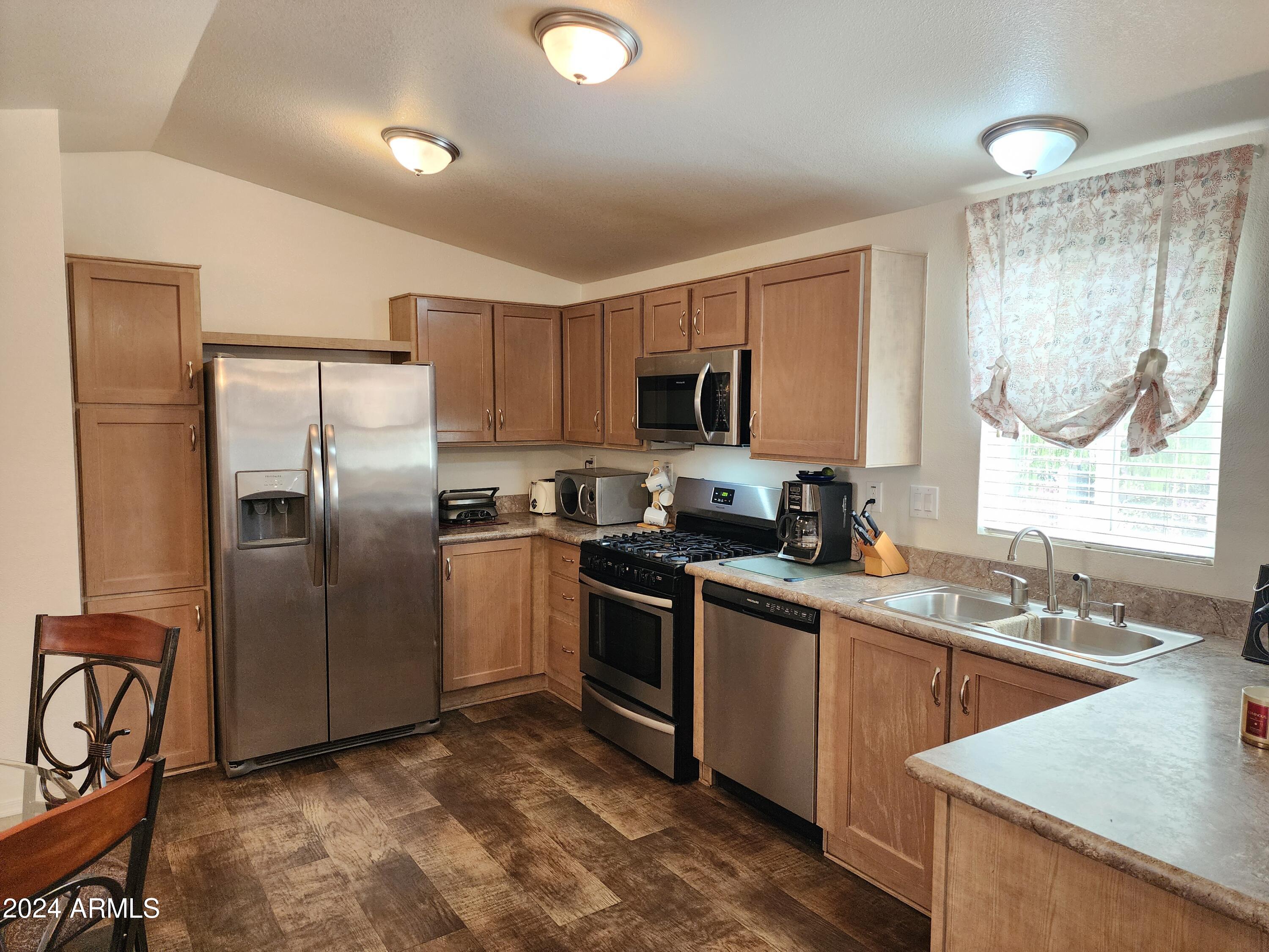 16005 N 32nd Street 31