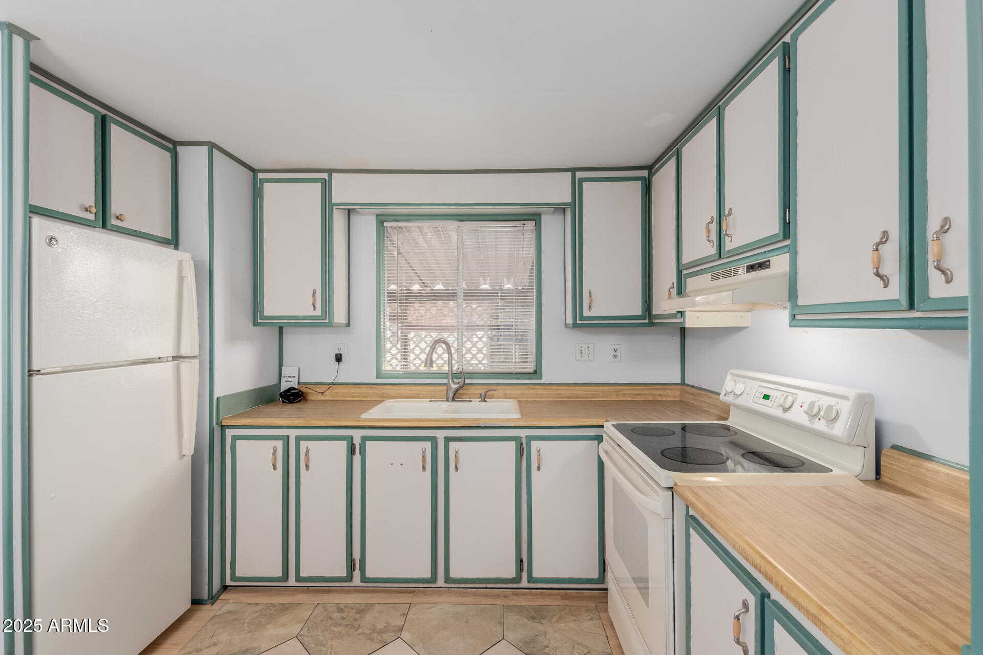 Phoenix North Mobile Home Park - Residential