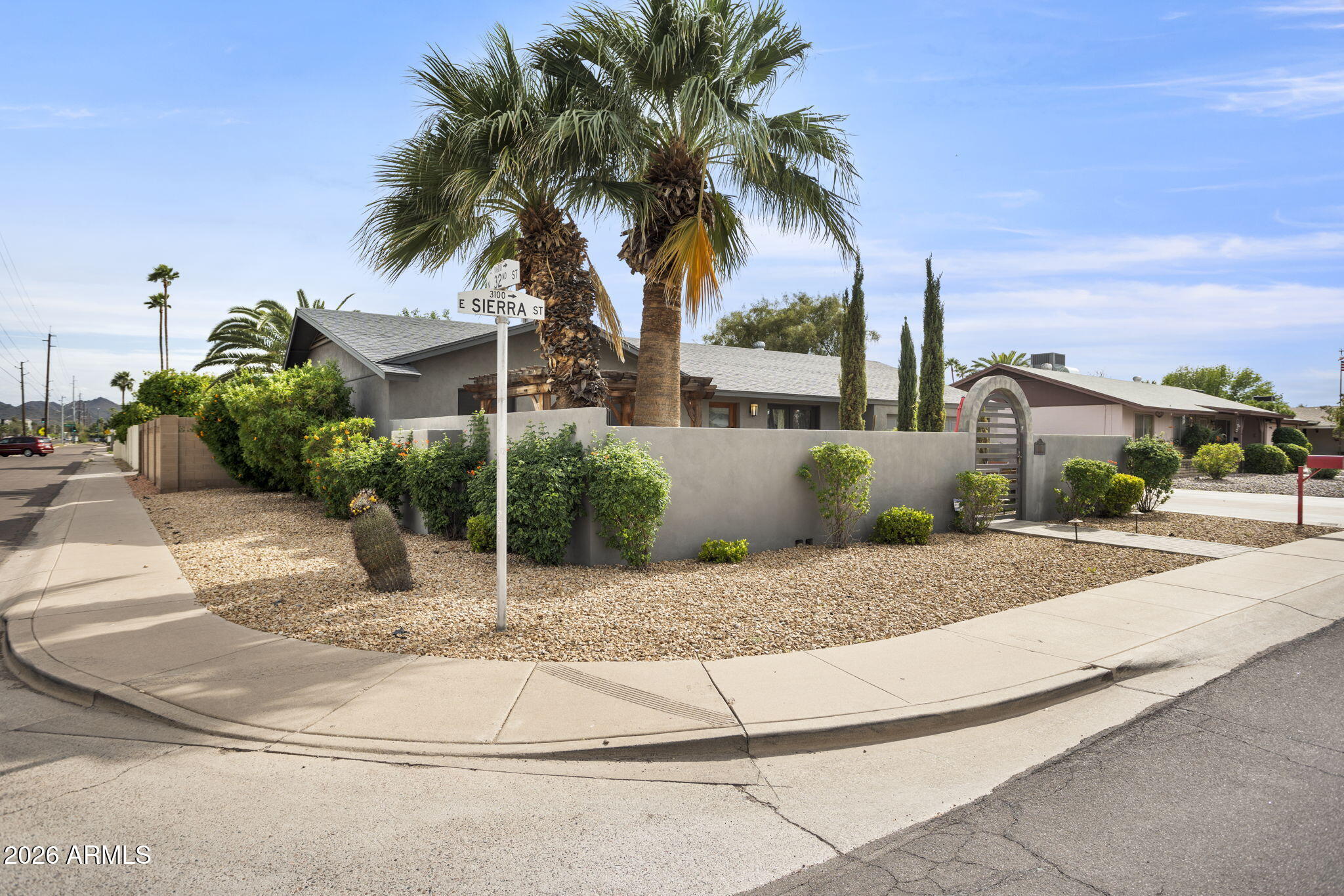 3141 E SIERRA Street