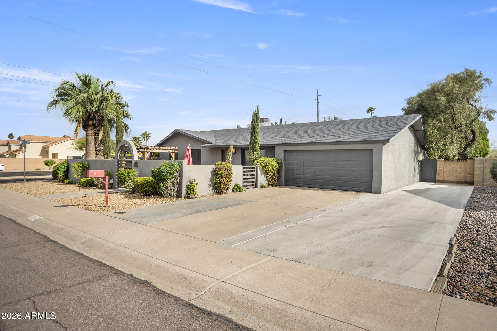 3141 E SIERRA Street