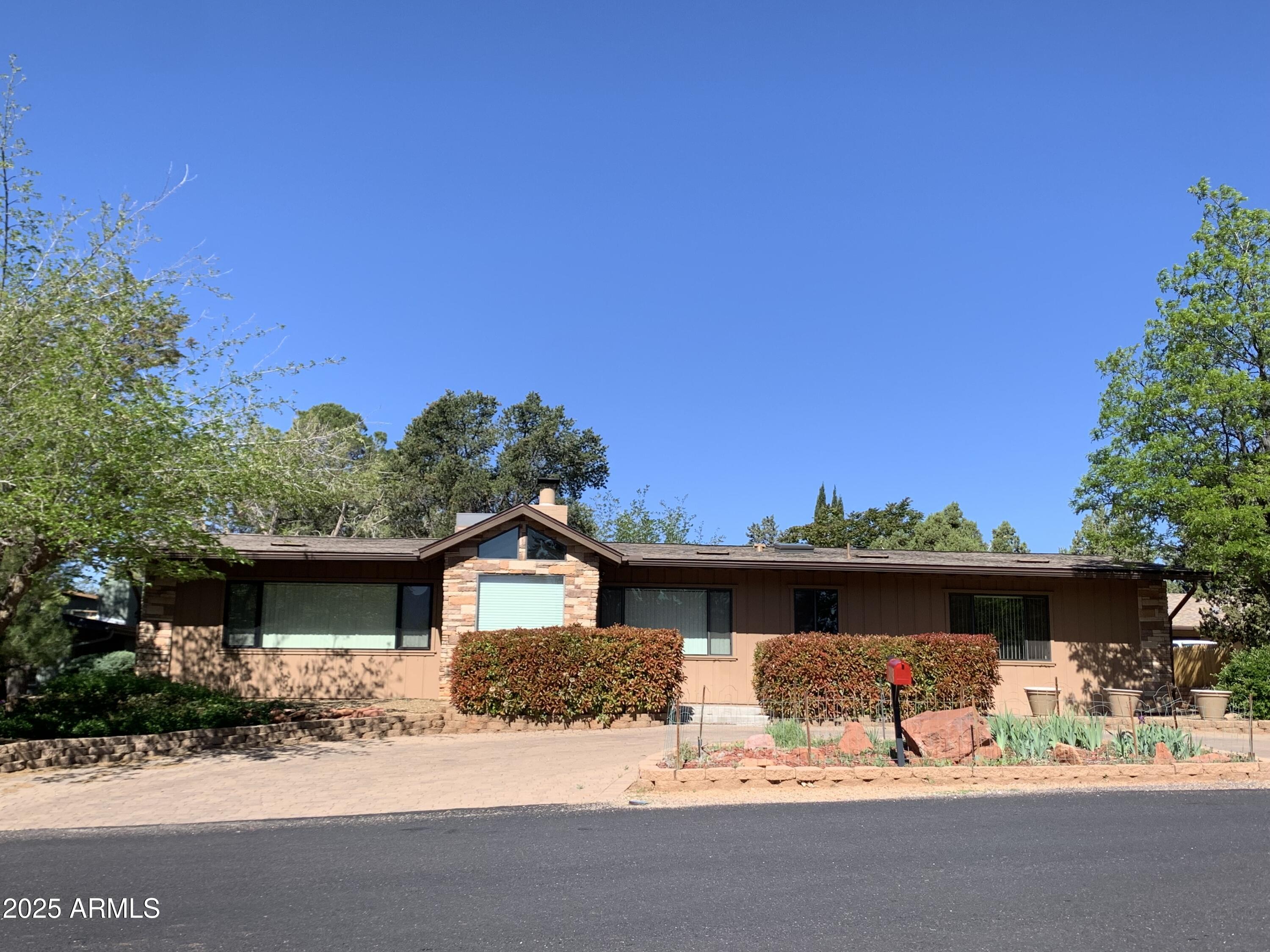 55 Thunderbird Drive