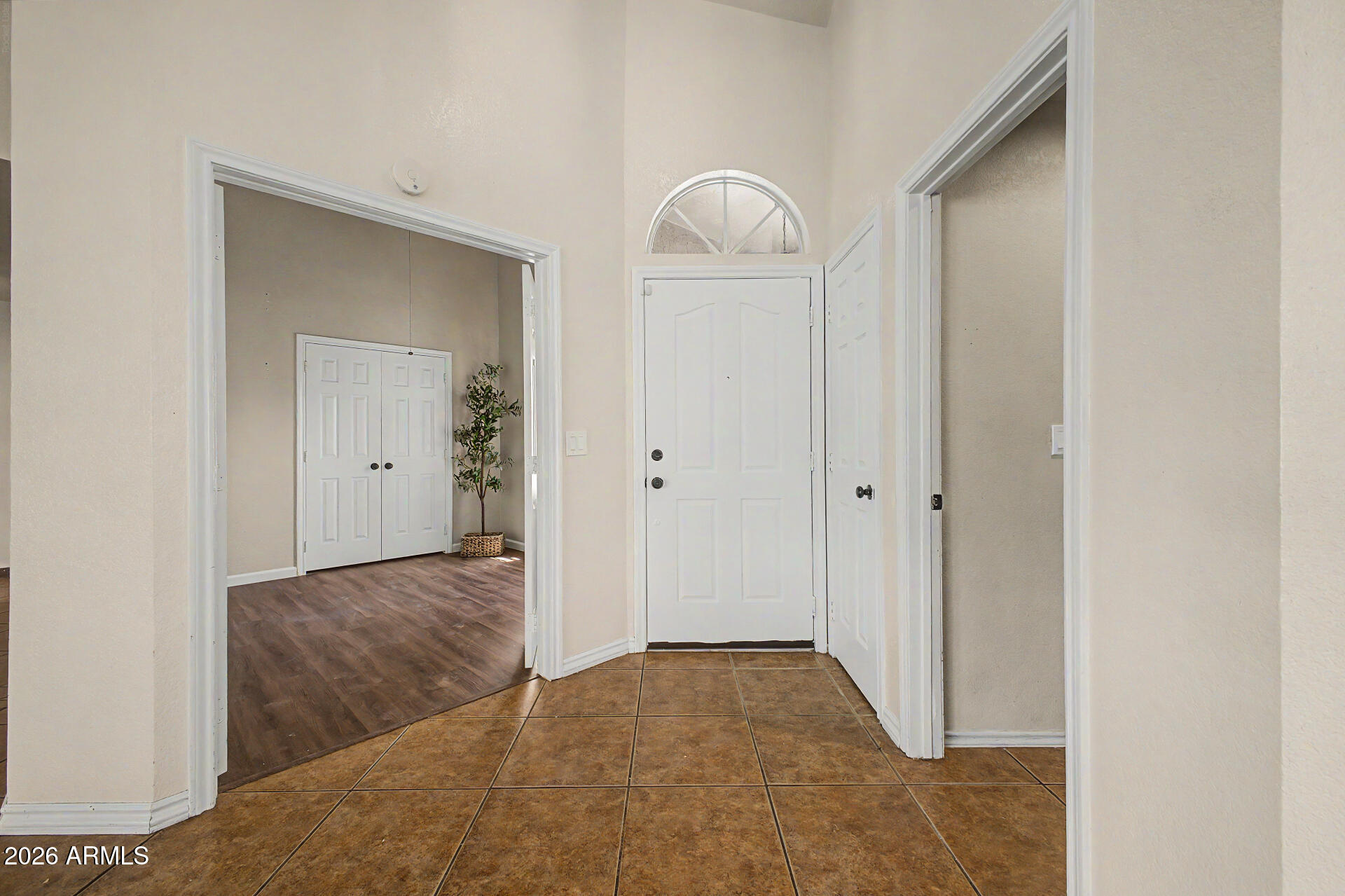 4308 E JUANITA Avenue