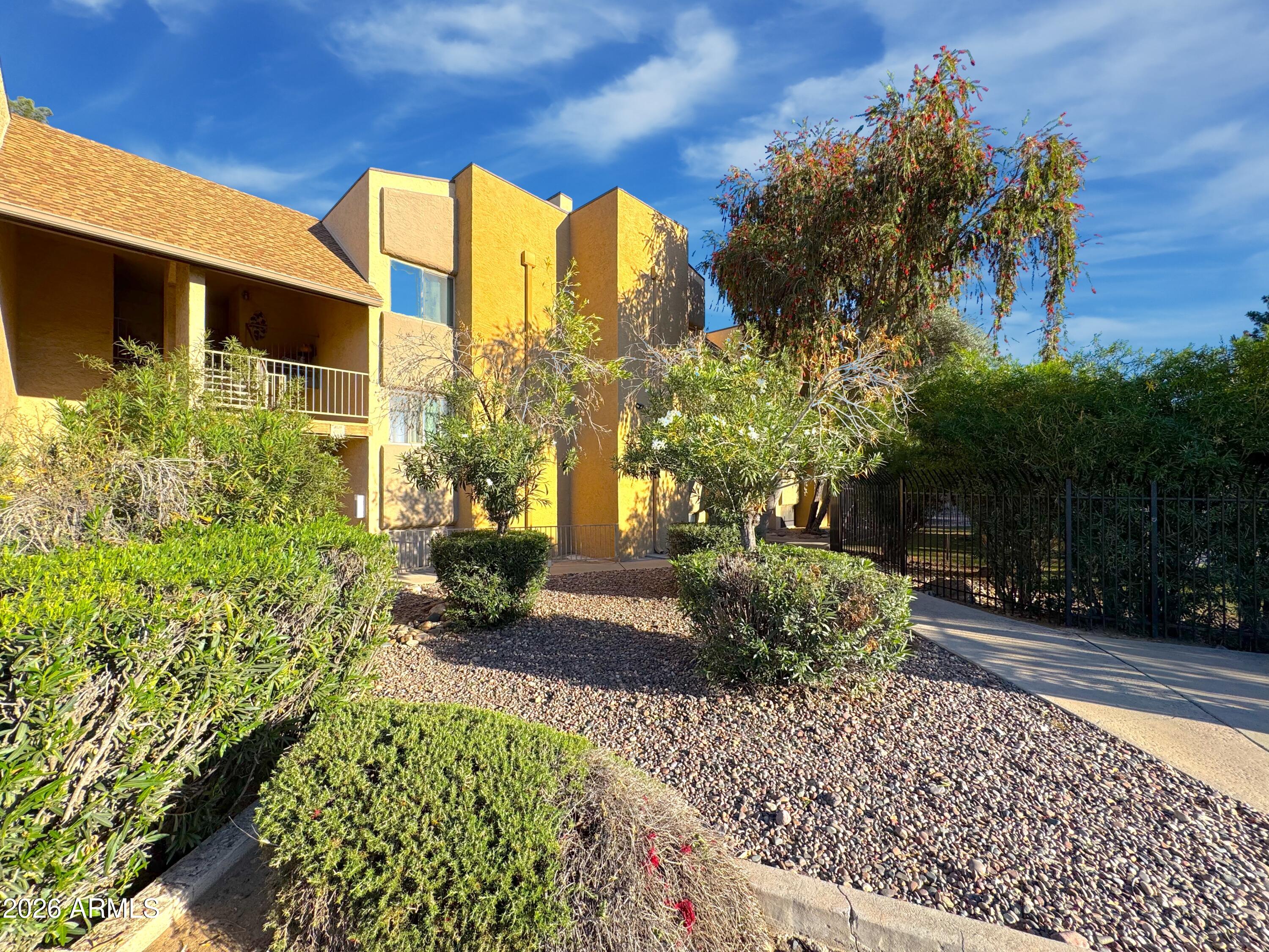 18811 N 19TH Avenue 2003