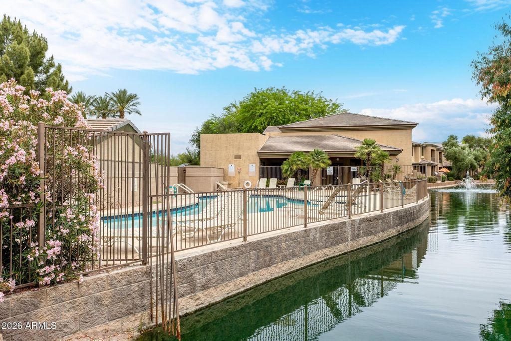 Photo of 705 W Queen Creek Road #2114, Chandler, AZ 85248 (MLS # 7008343)