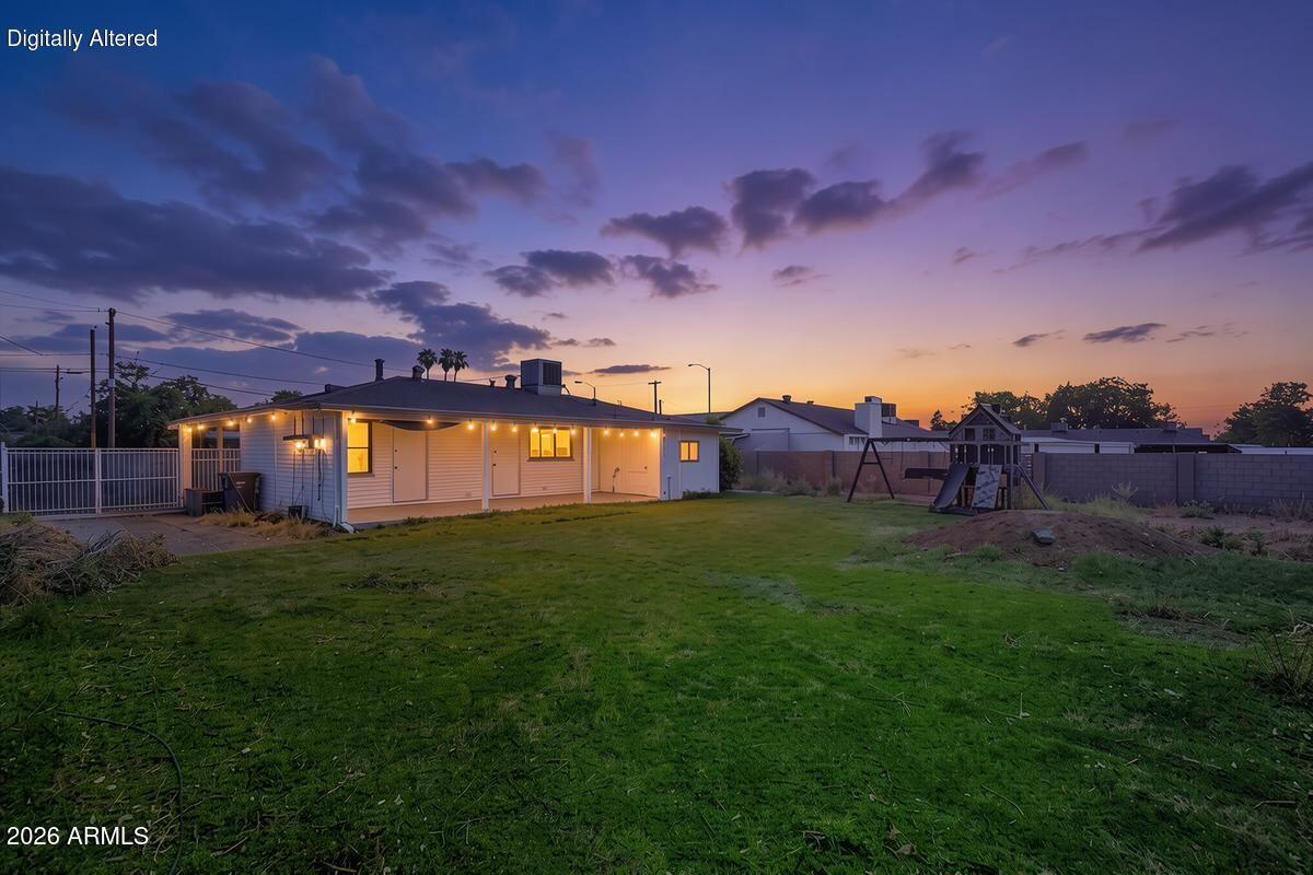 721 E MARILYN Avenue