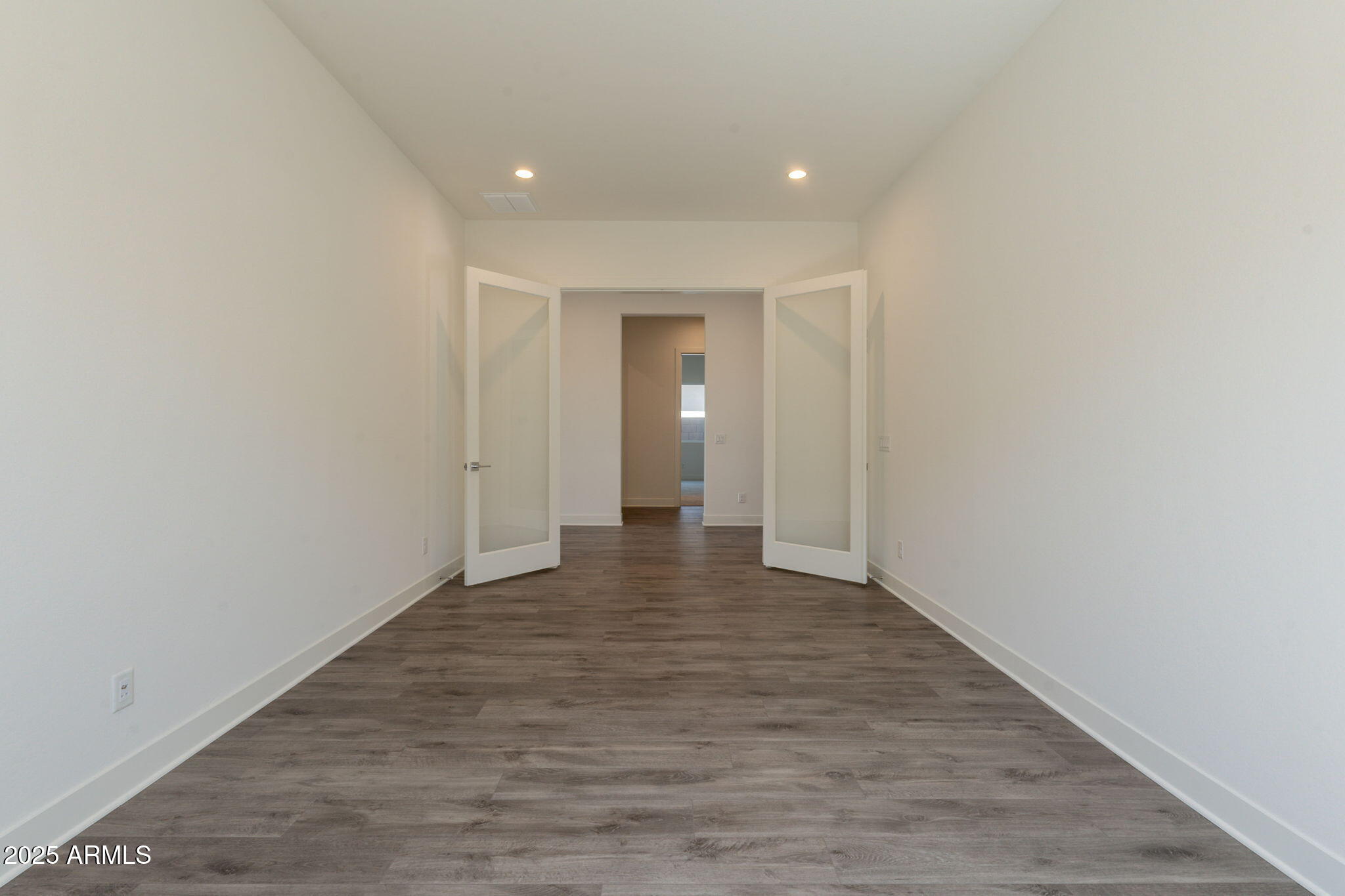 17443 W CARLISLE Drive