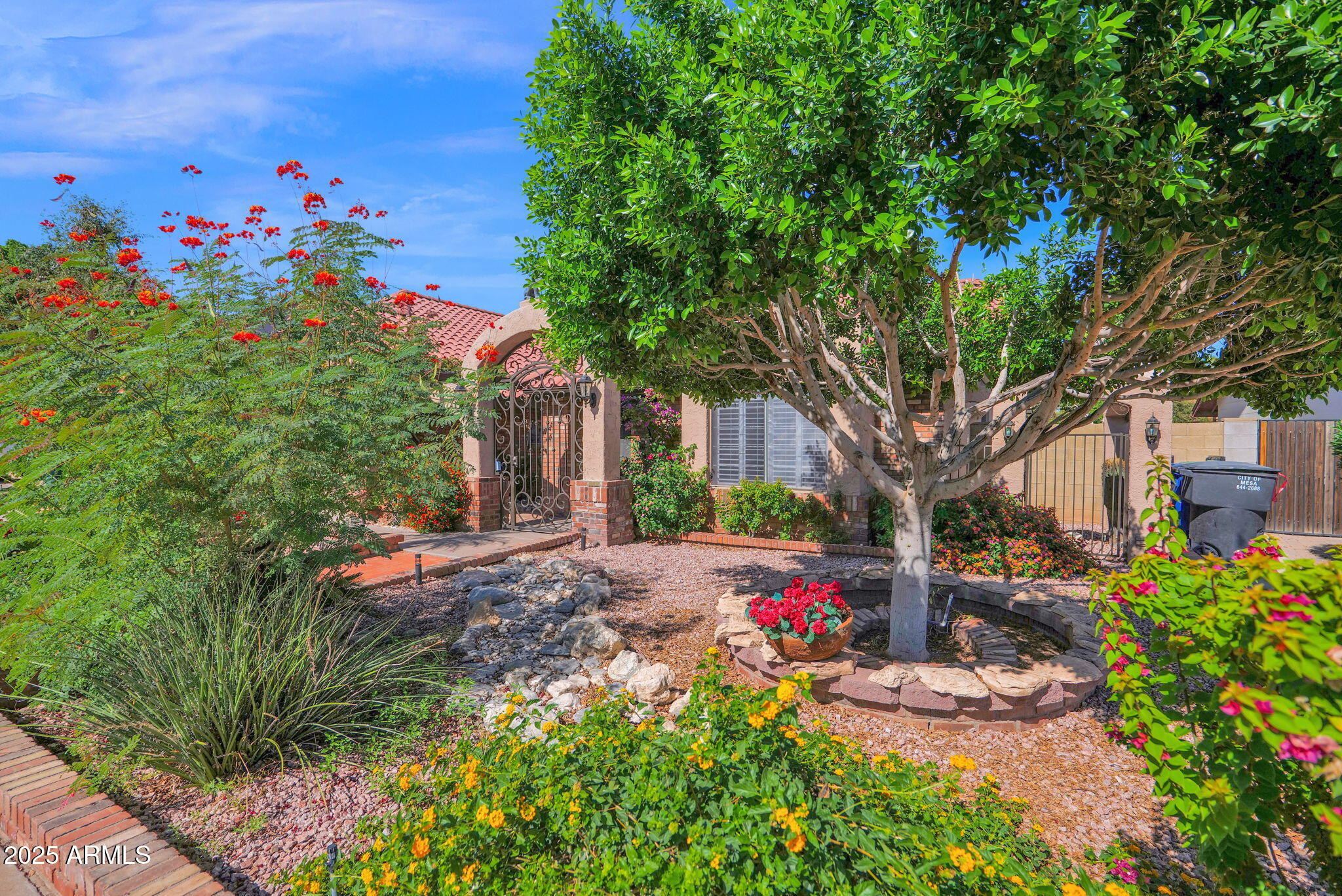 1114 W Meseto Avenue