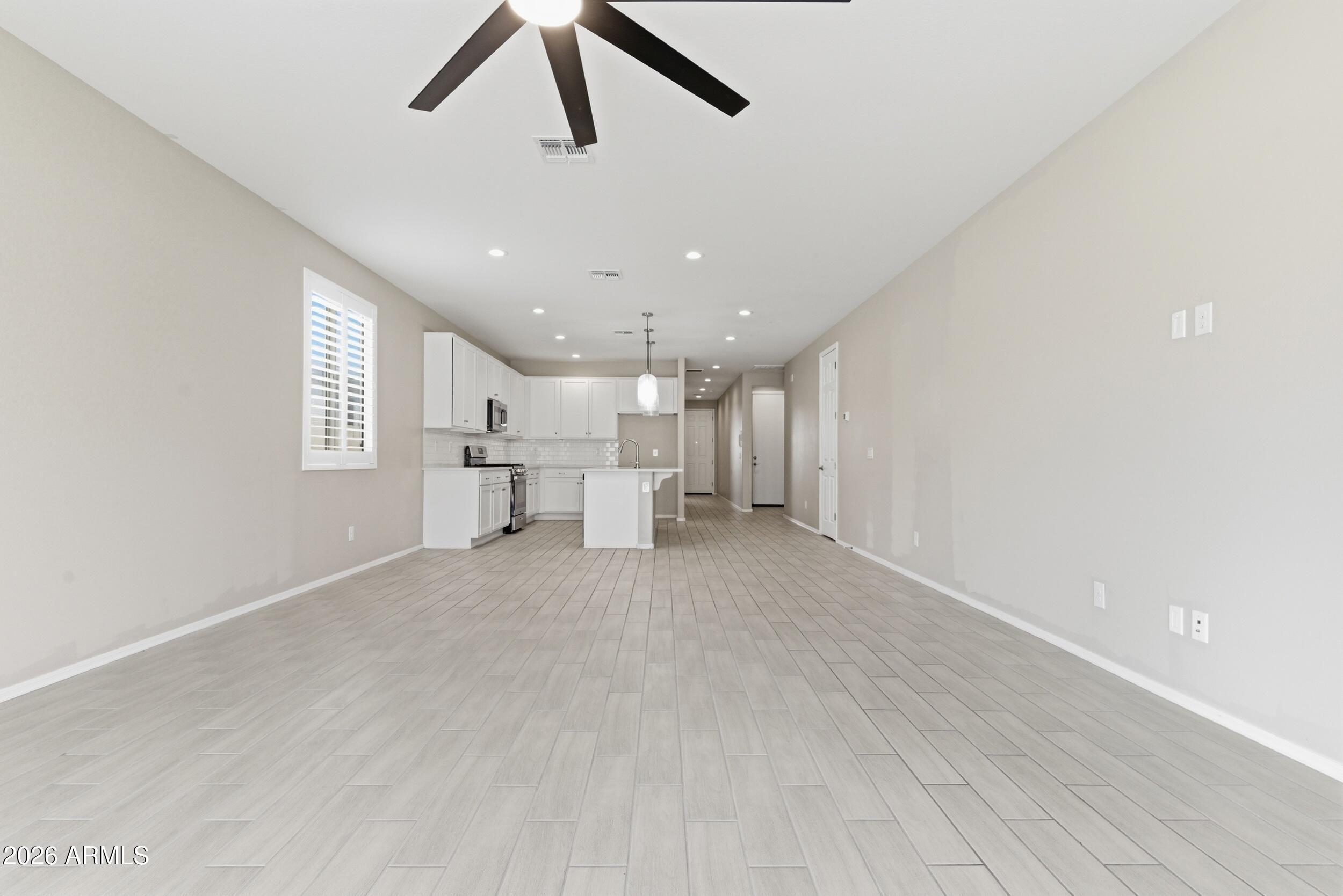 15668 W WASHINGTON Street