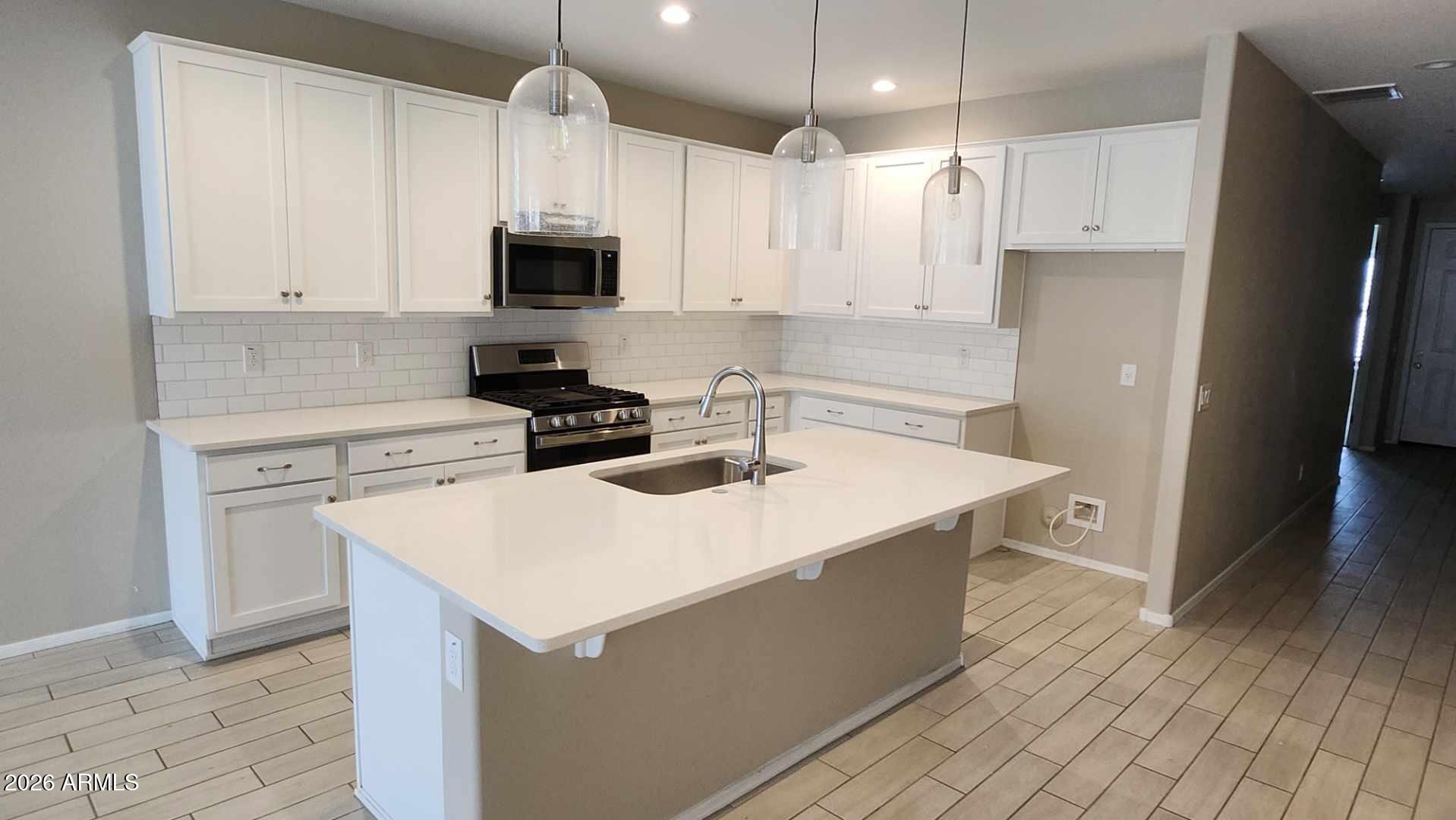 15668 W WASHINGTON Street