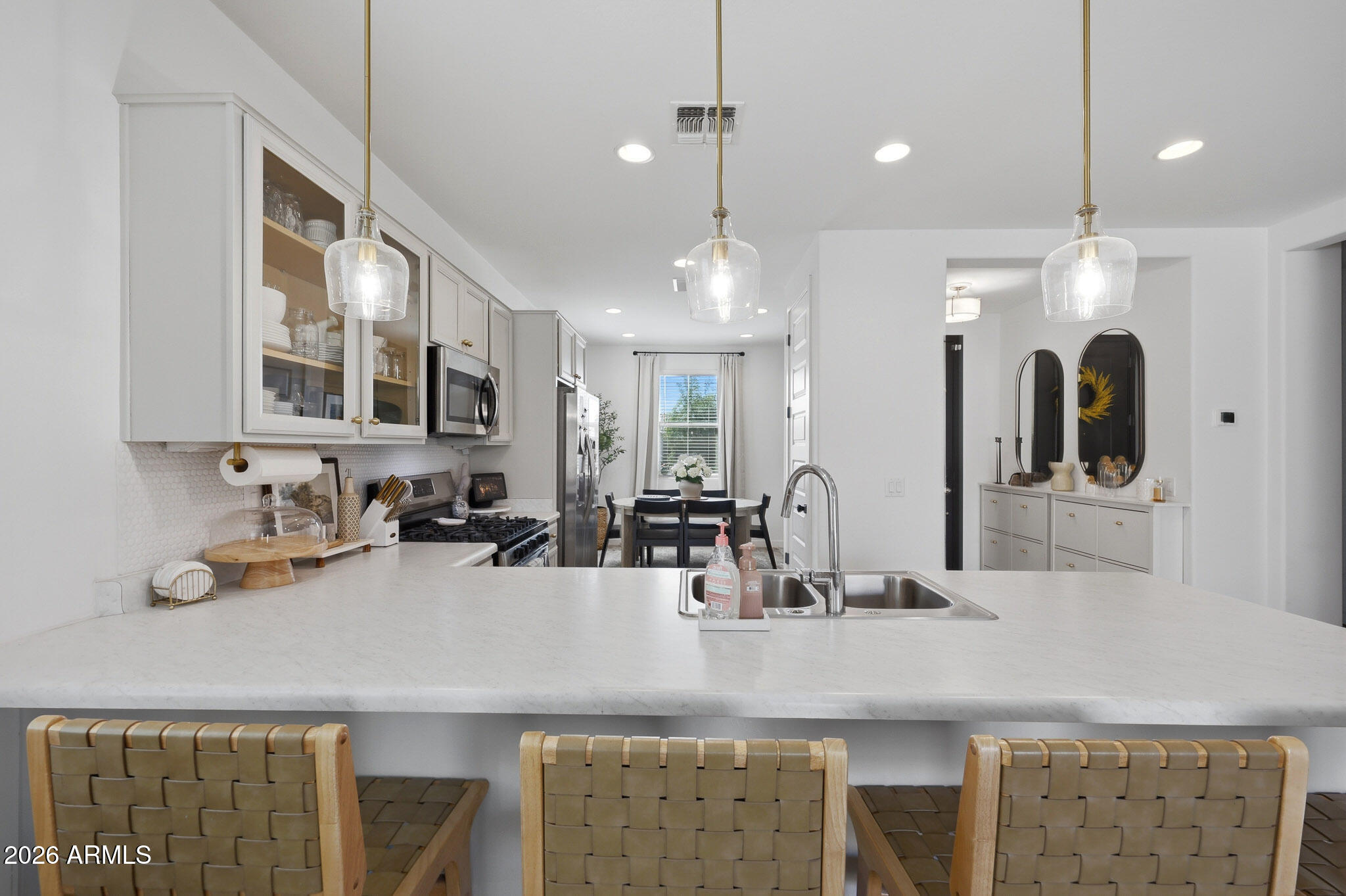 12430 W VISTA Avenue