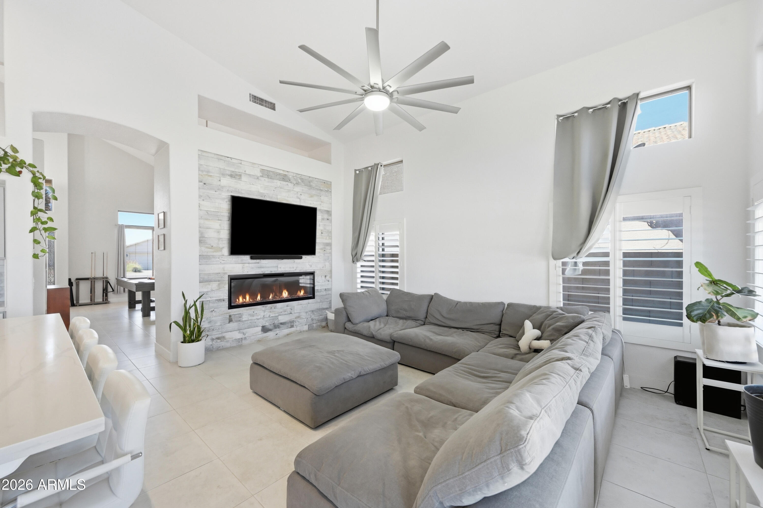 1572 E BLACK DIAMOND Drive