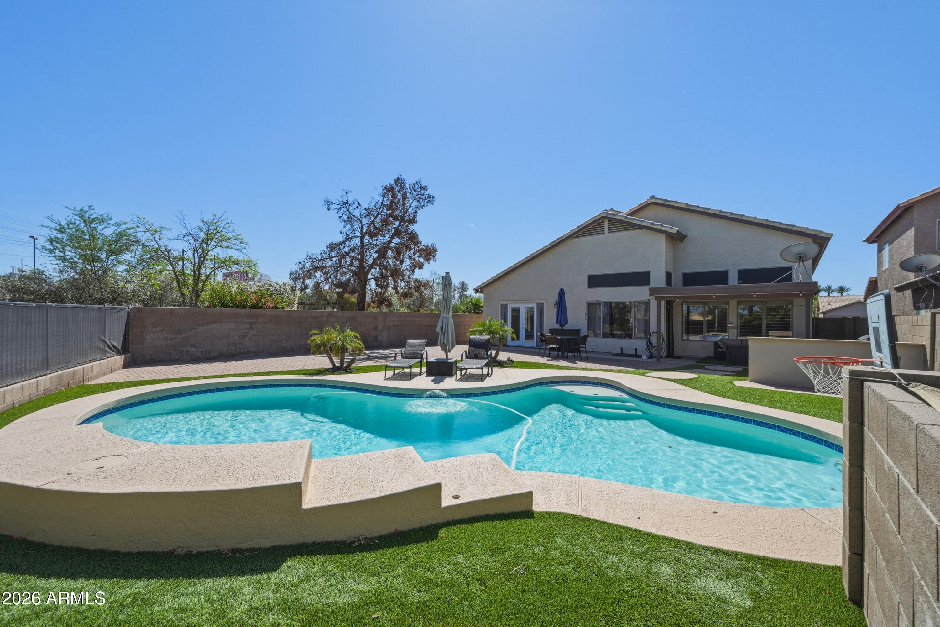 1572 E BLACK DIAMOND Drive