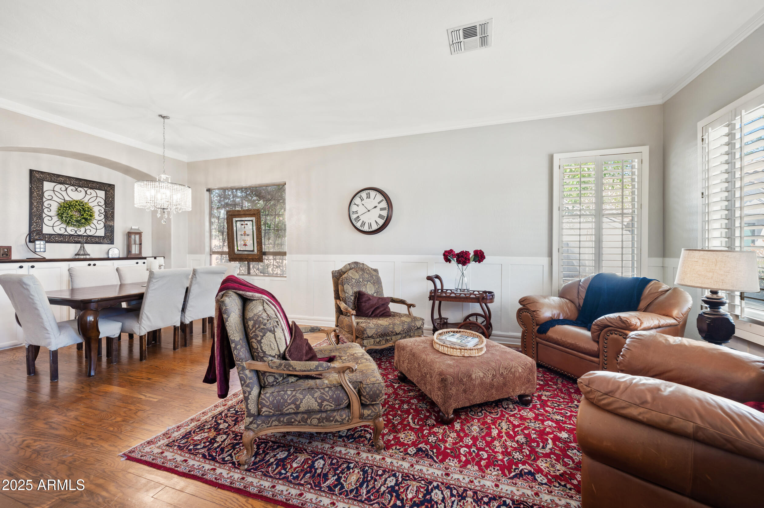 1427 E PALOMINO Drive