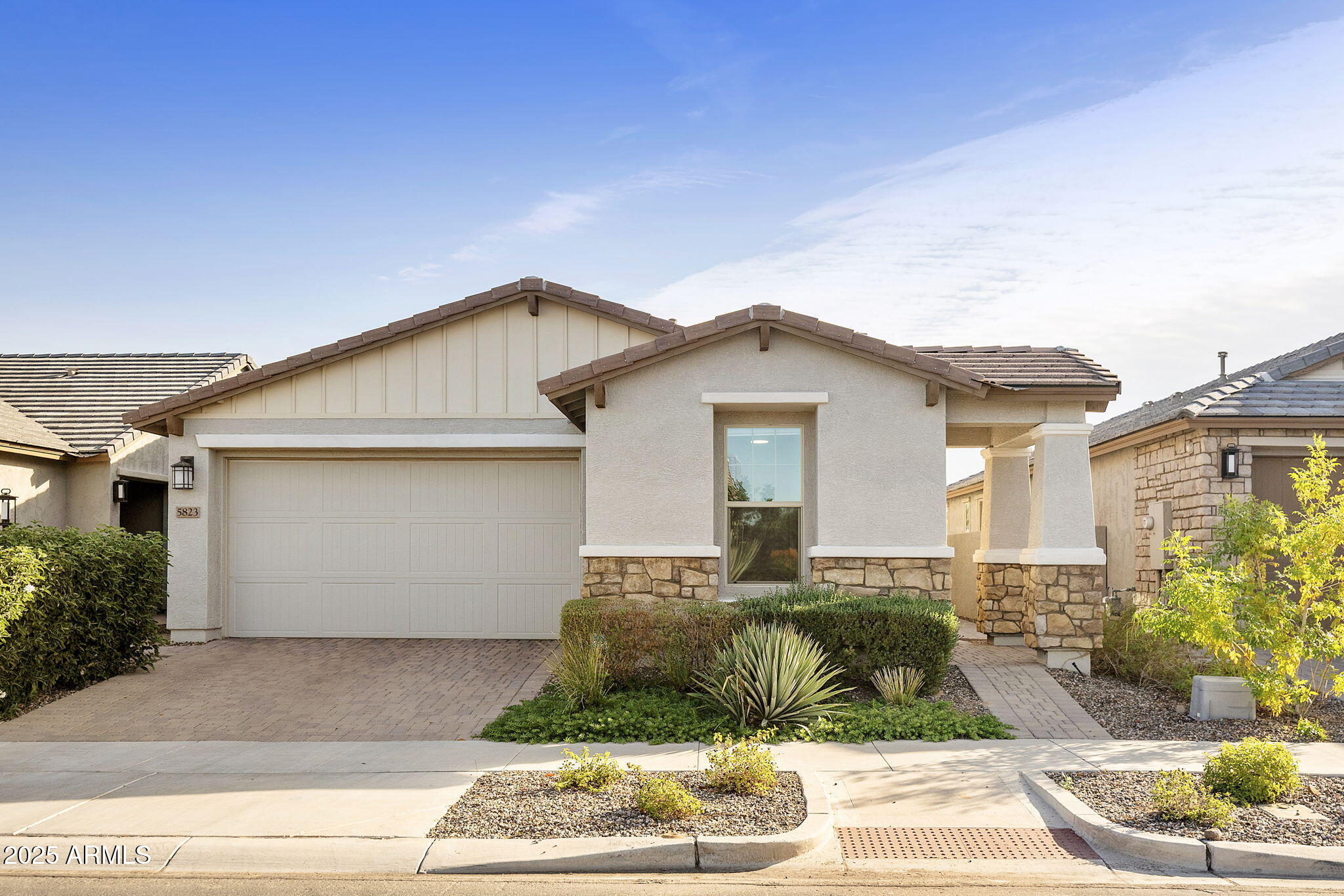 5823 S DEL RANCHO --