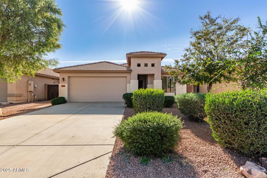 Photo of 367 W Holstein Trail, San Tan Valley, AZ 85143 (MLS # 6952328)