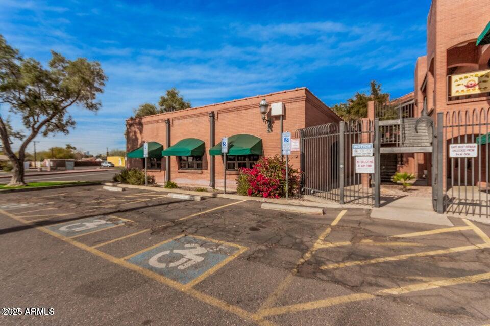 2701 N 16TH Street 108