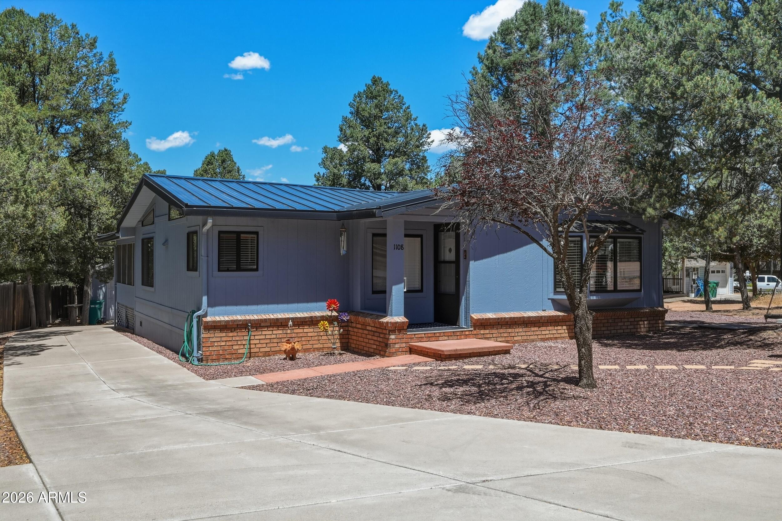 1108 N WILLIAM TELL Circle
