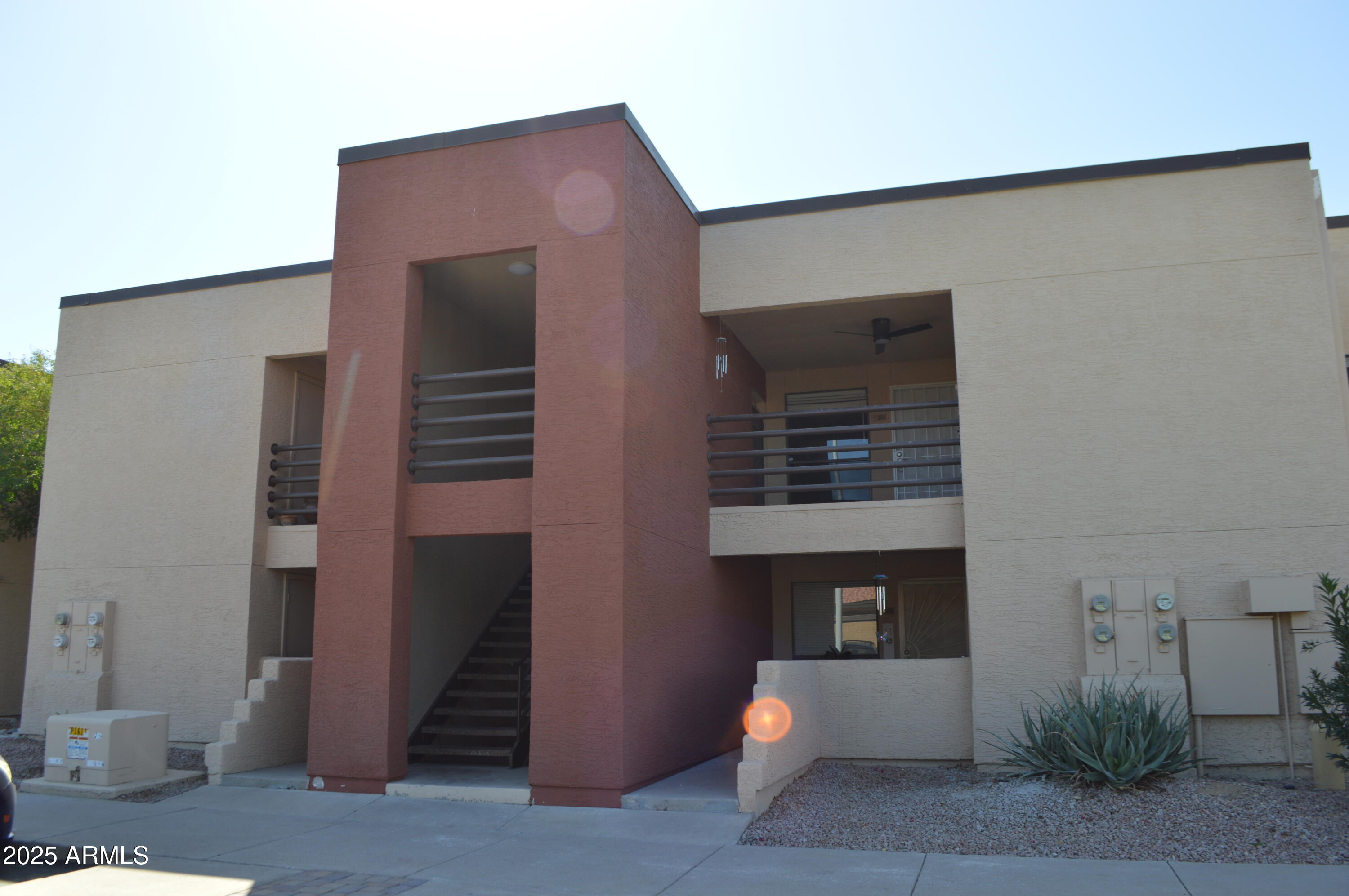 1340 N RECKER Road 254