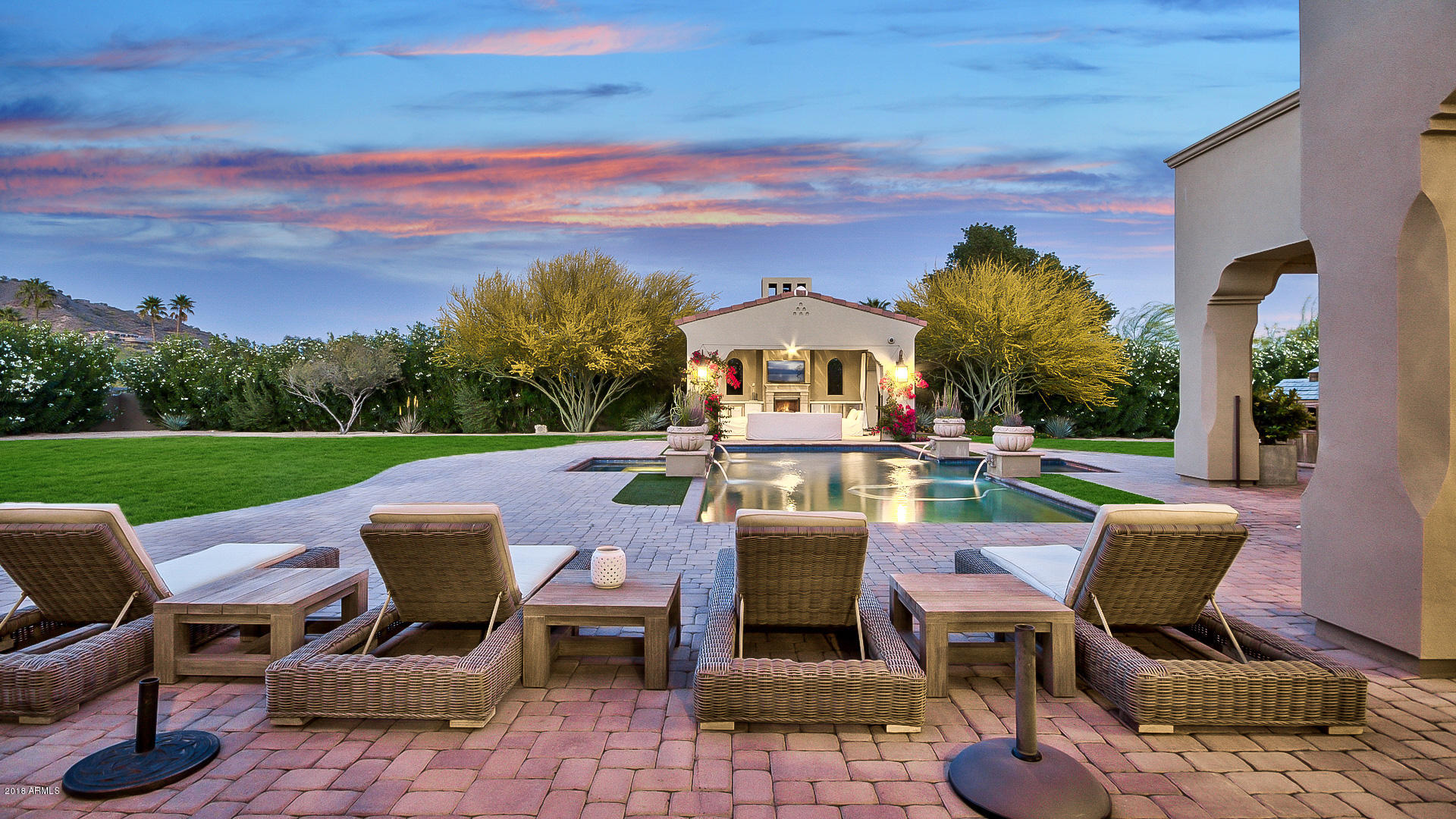 MOUNTAIN VIEW - Residential