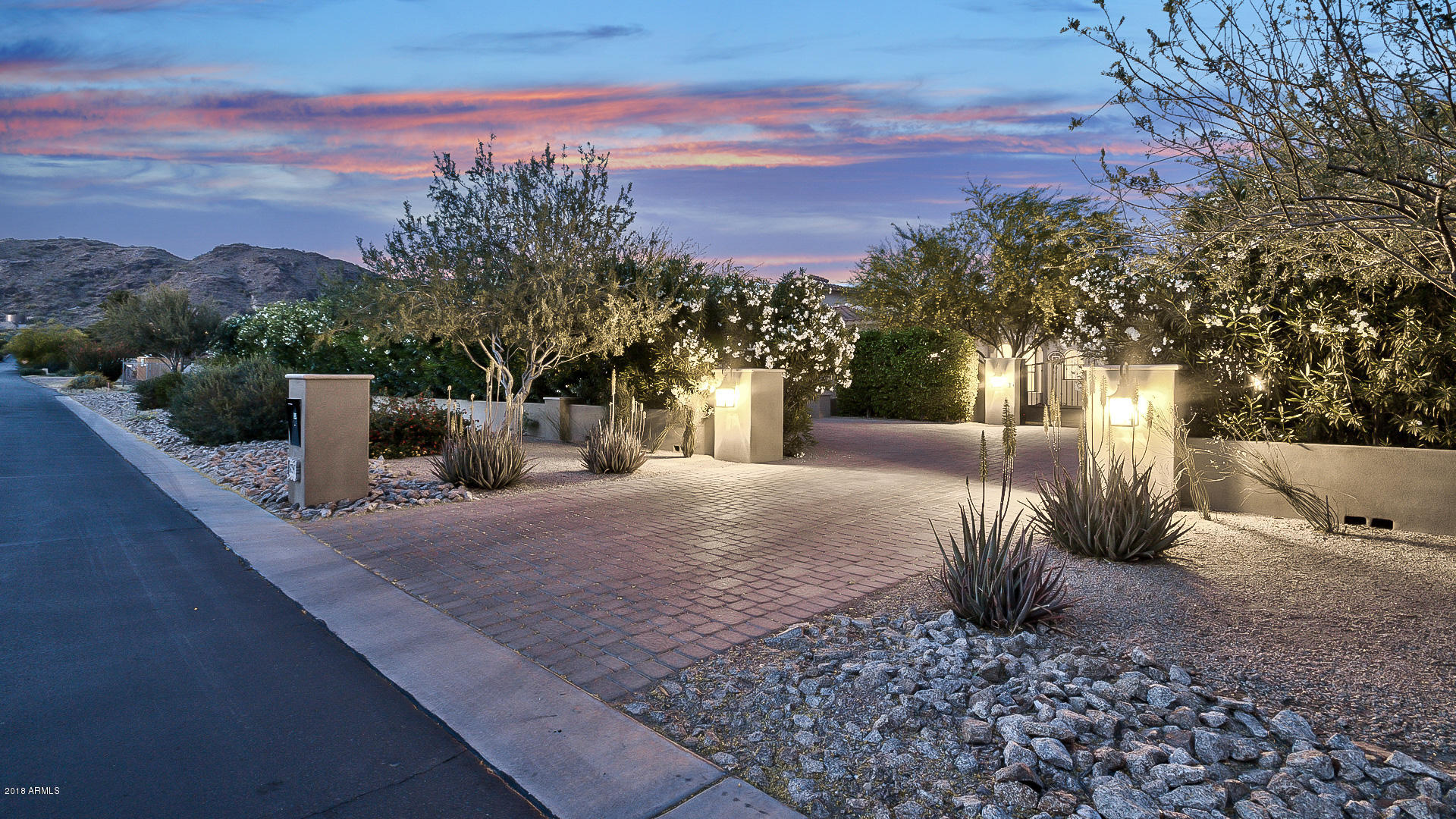 MOUNTAIN VIEW - Residential