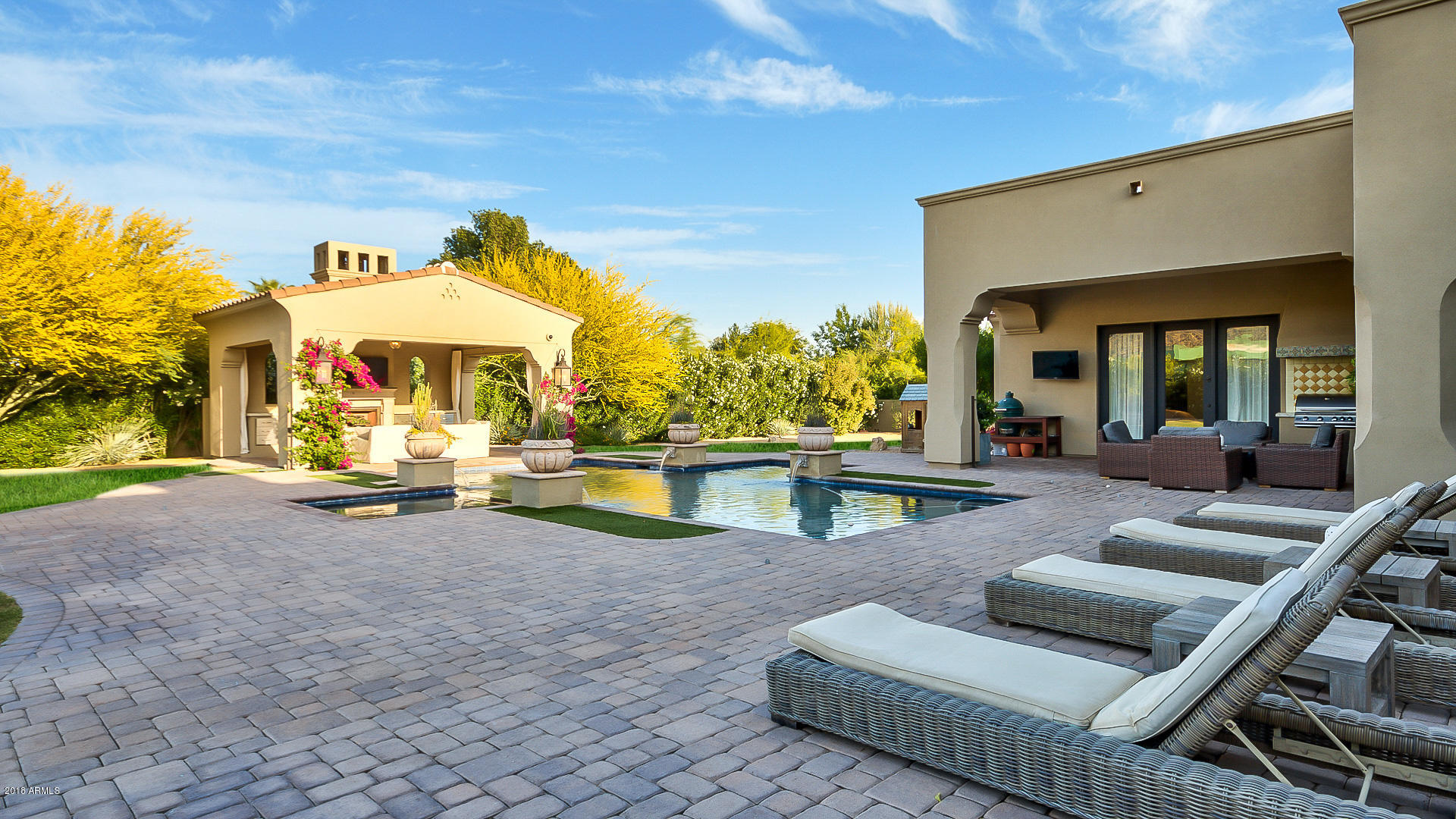 MOUNTAIN VIEW - Residential