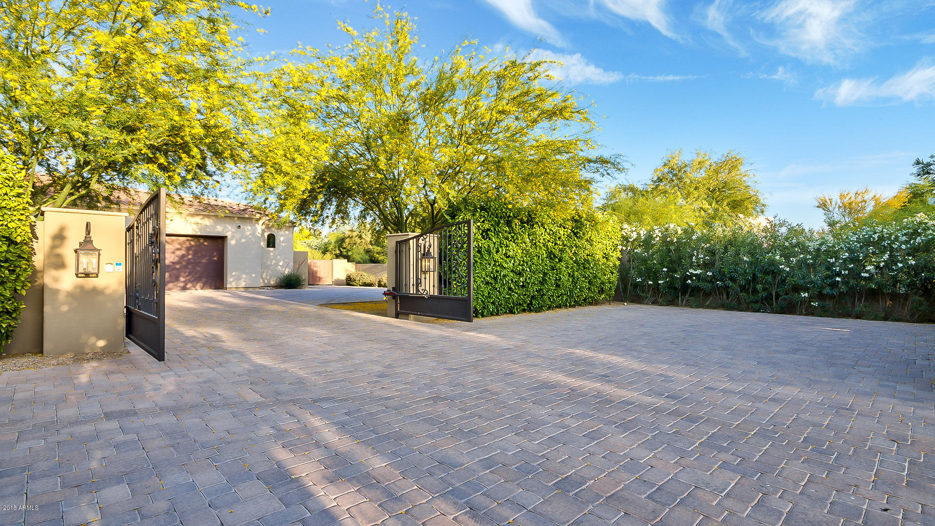 MOUNTAIN VIEW - Residential
