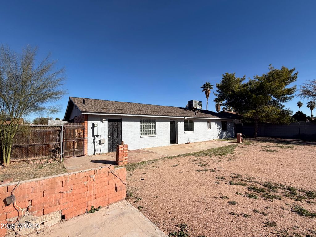 Photo of 519 E Gabrilla Drive, Casa Grande, AZ 85122 (MLS # 6960383)