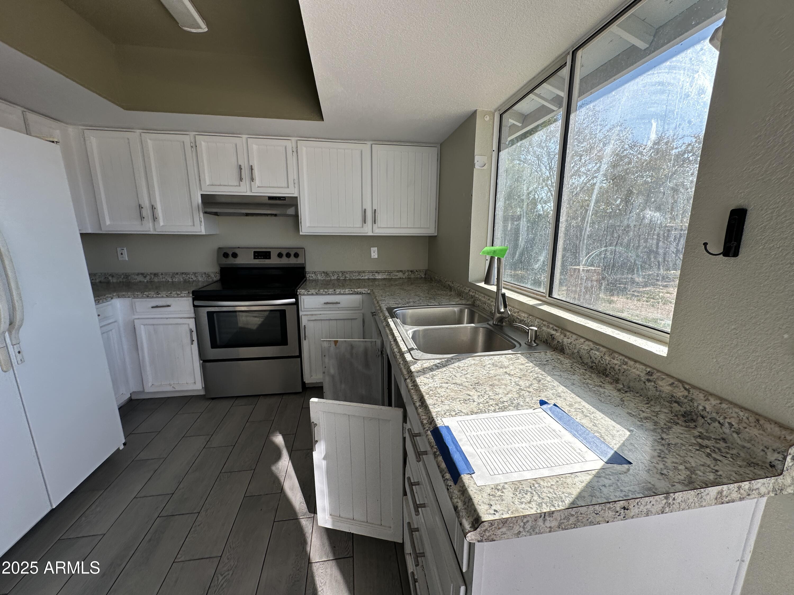 519 E GABRILLA Drive