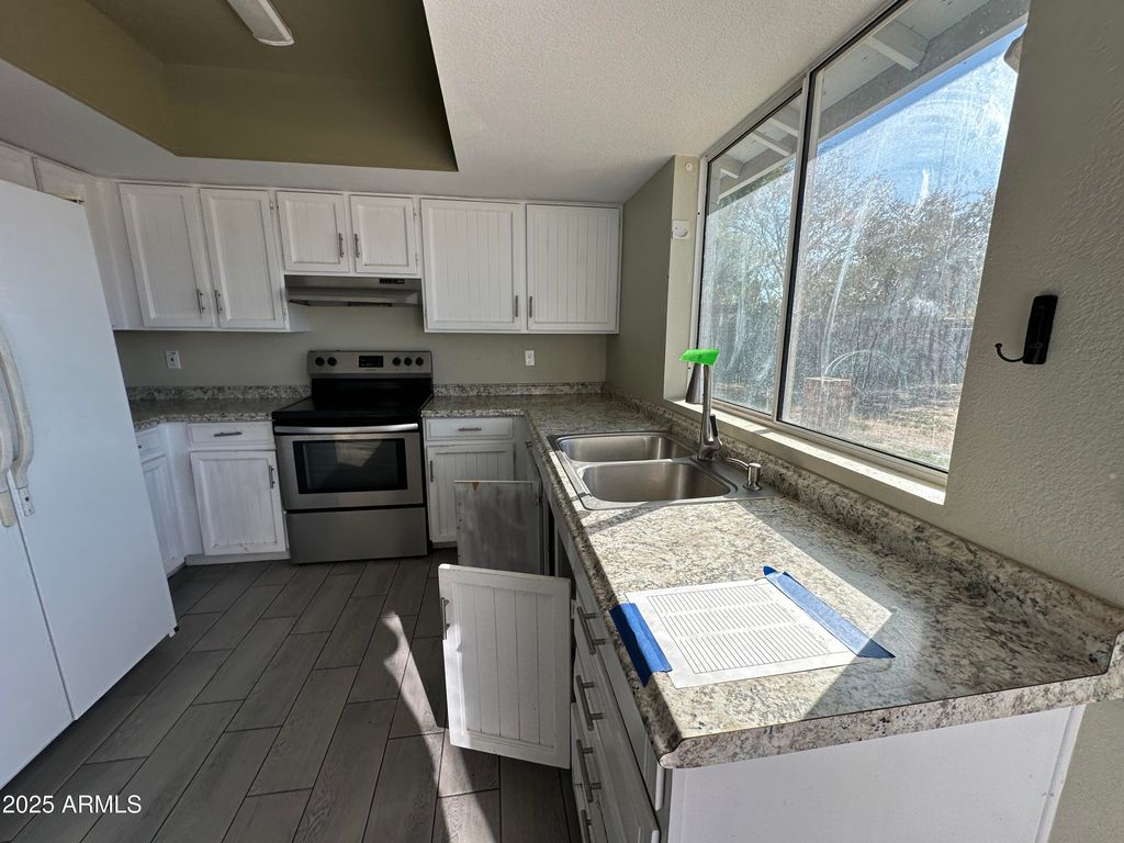 Photo of 519 E Gabrilla Drive, Casa Grande, AZ 85122 (MLS # 6960383)