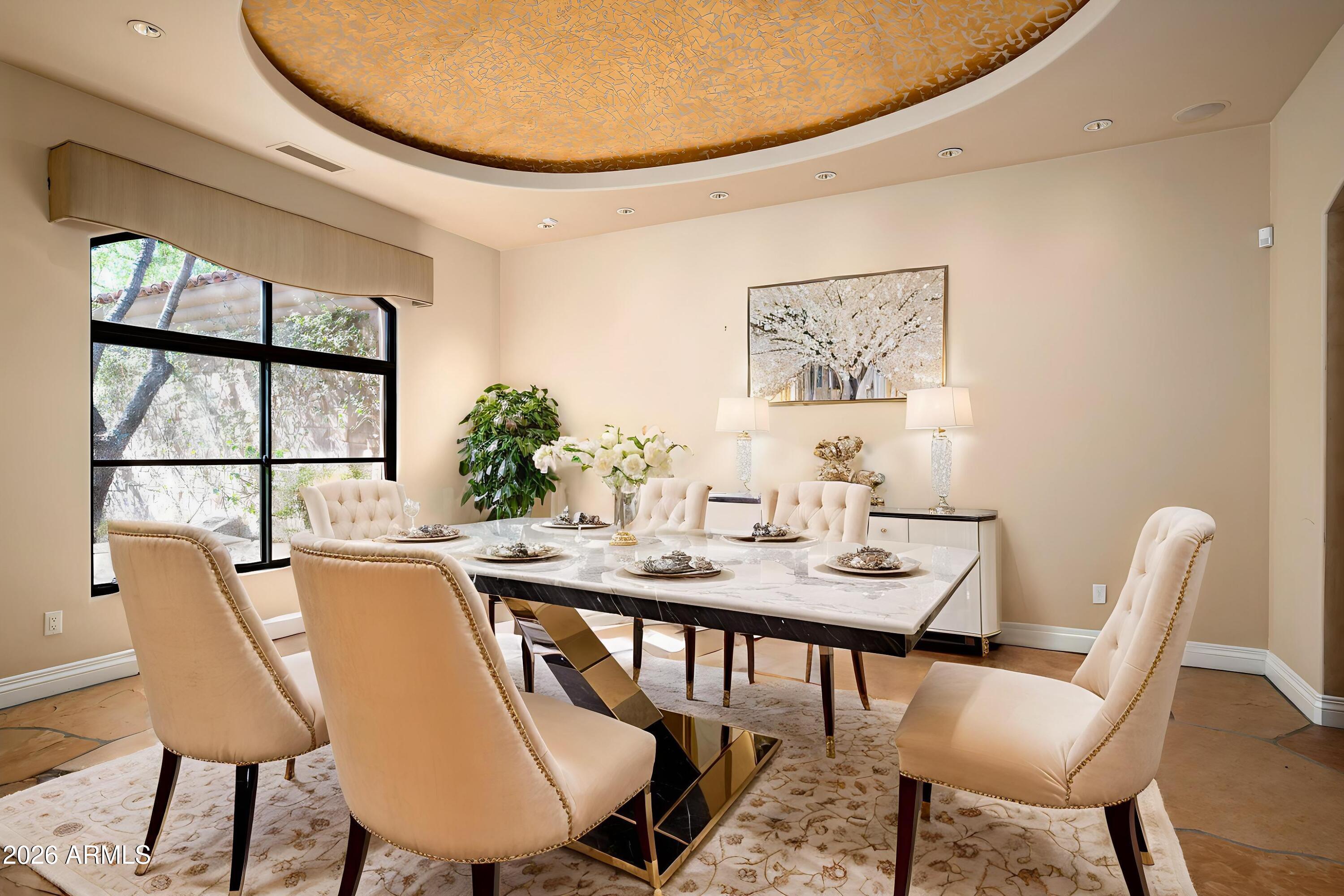 8150 N Ridgeview Drive