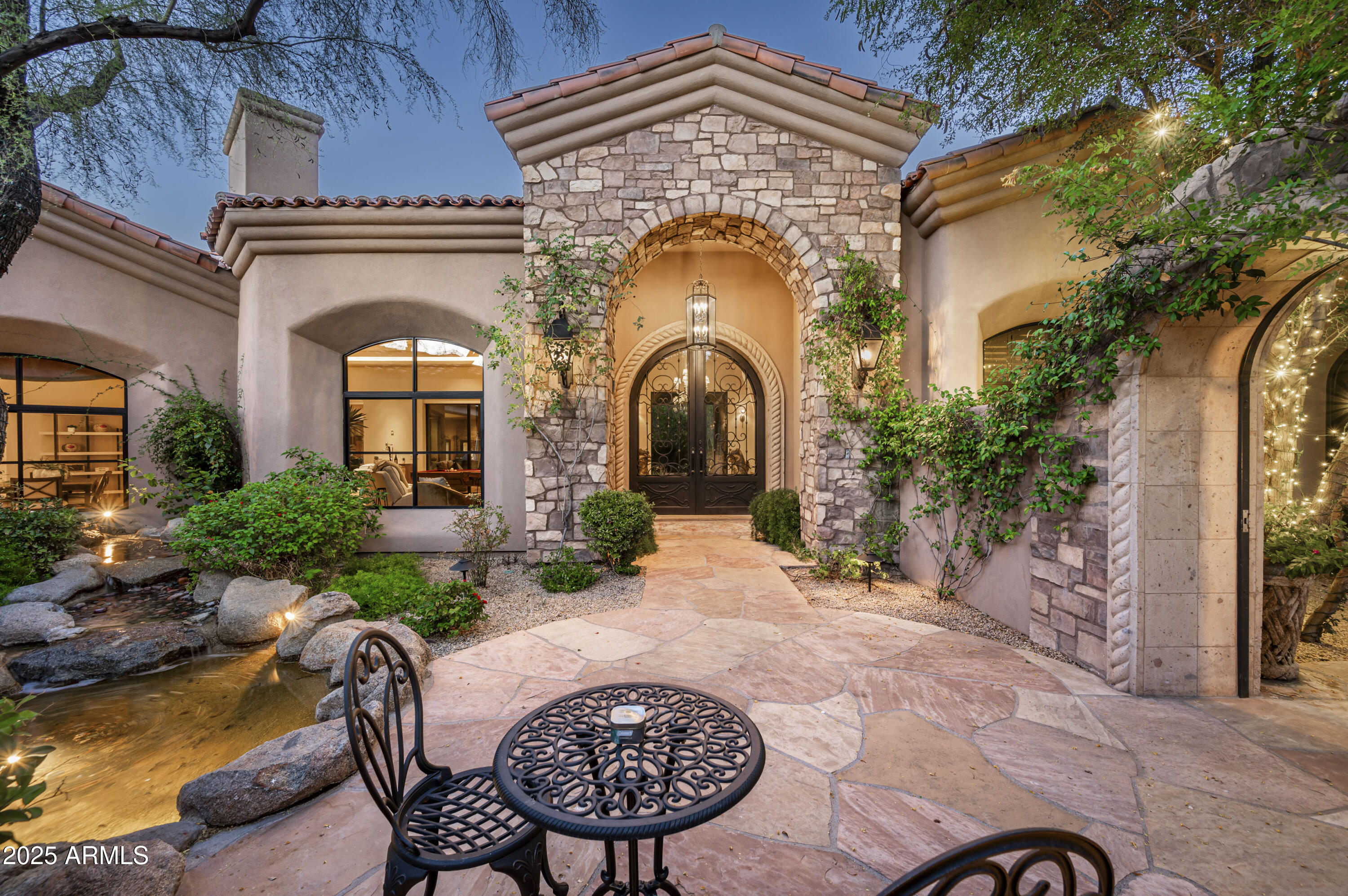 8150 N Ridgeview Drive