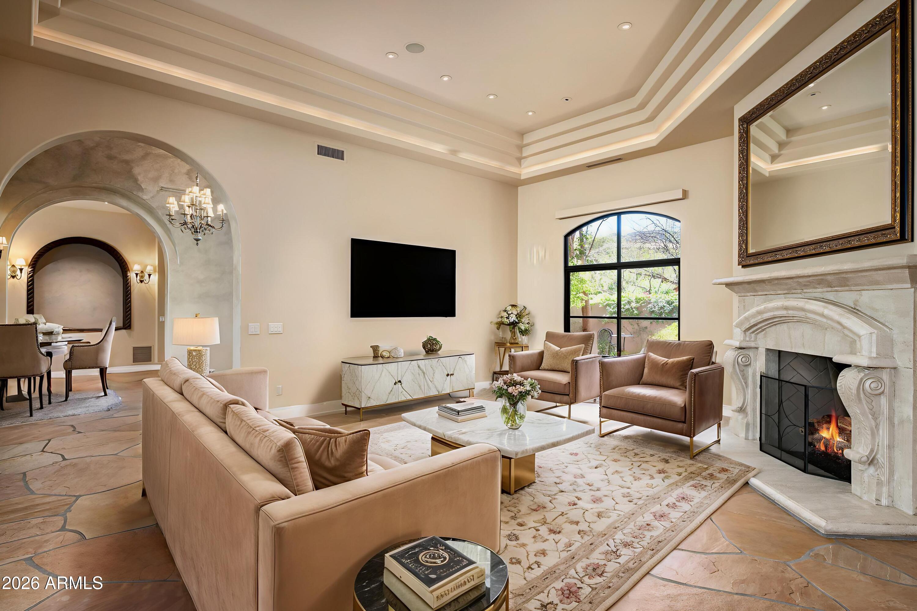 8150 N Ridgeview Drive