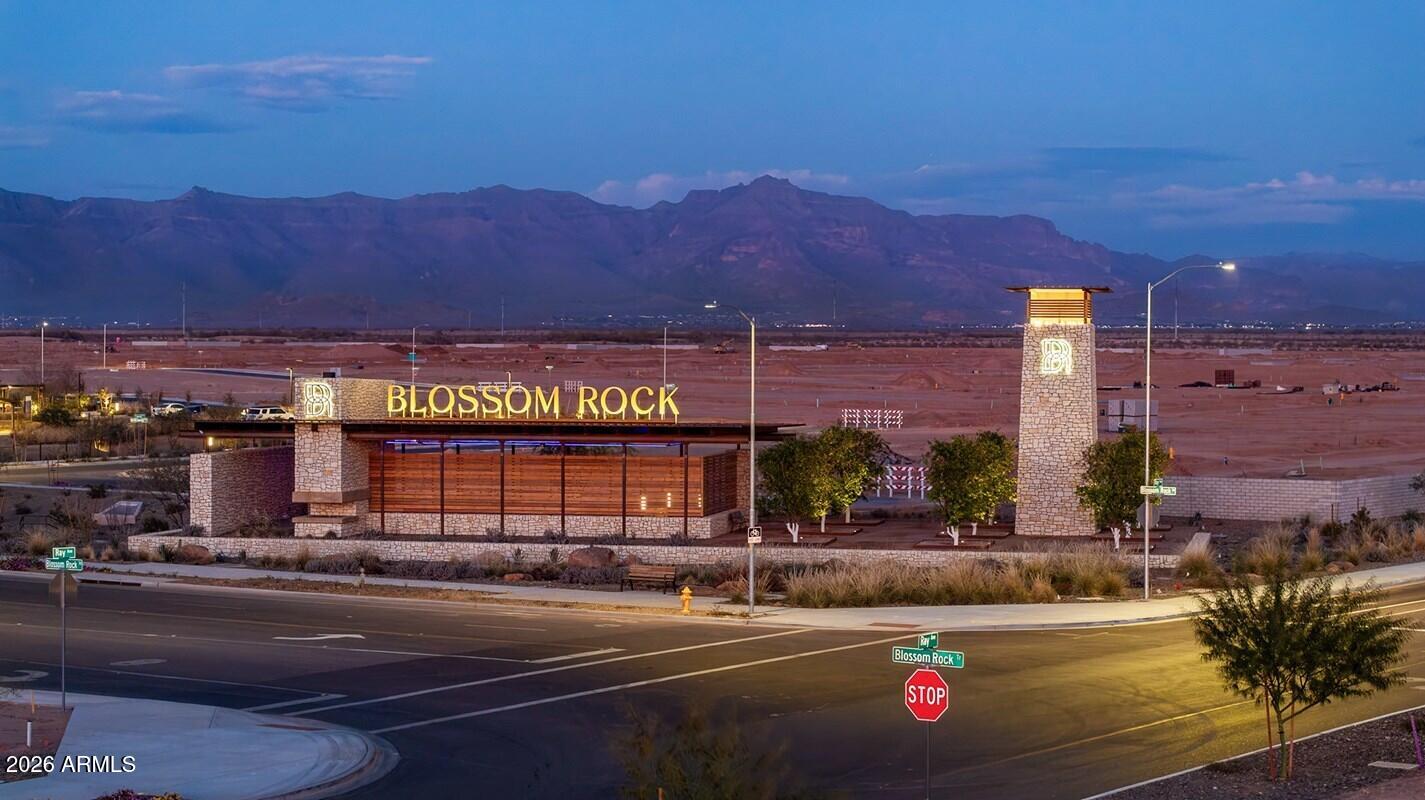 BLOSSOM ROCK PHASE 1 - Residential