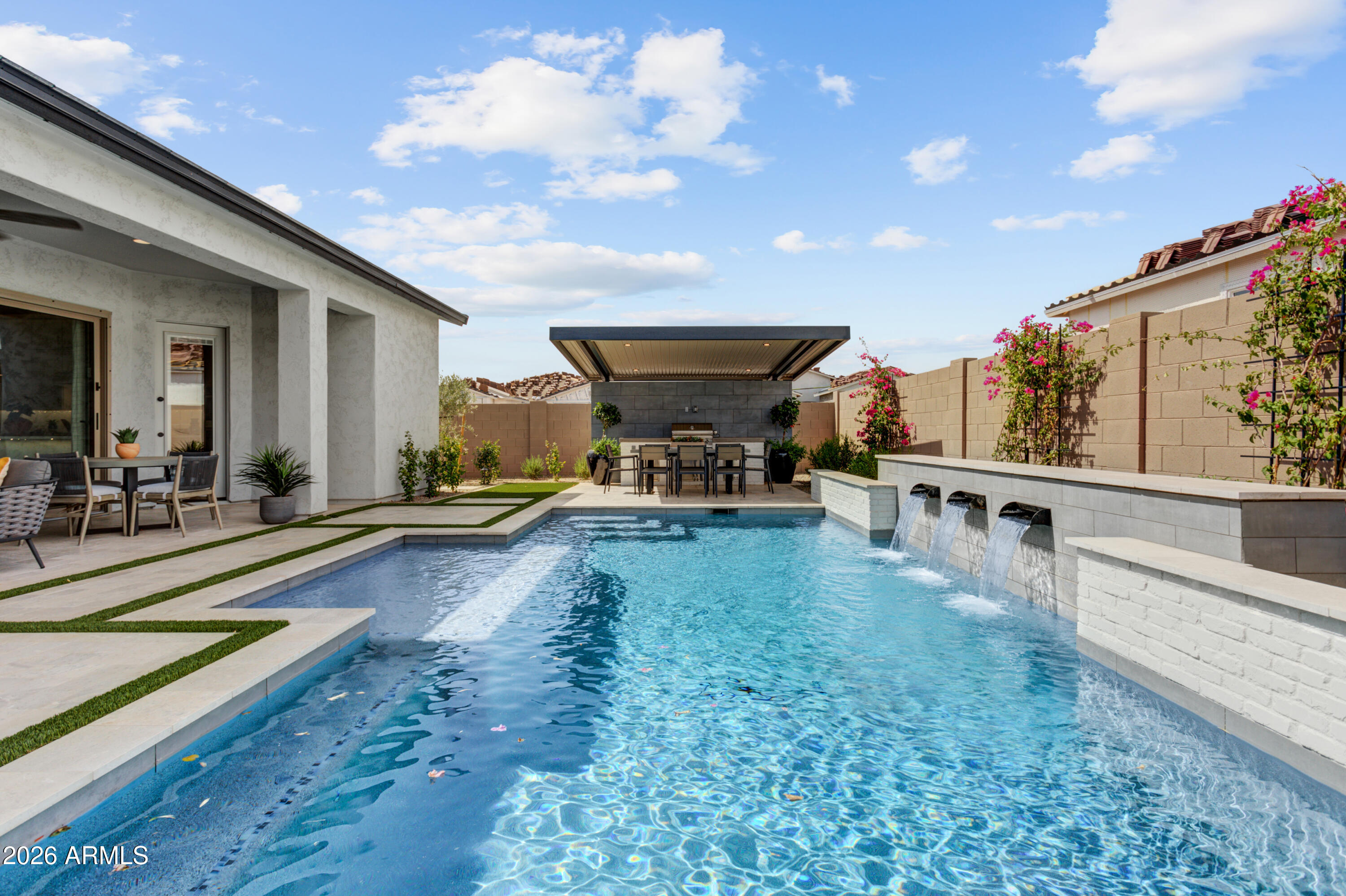 BLOSSOM ROCK PHASE 1 - Residential