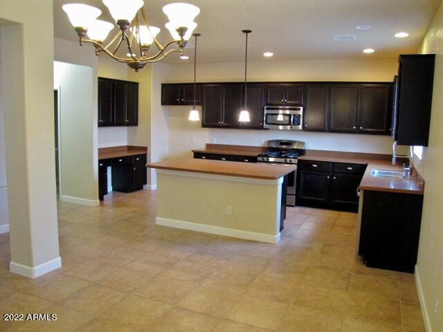 REFLECTIONS VALIENTE - Residential Lease