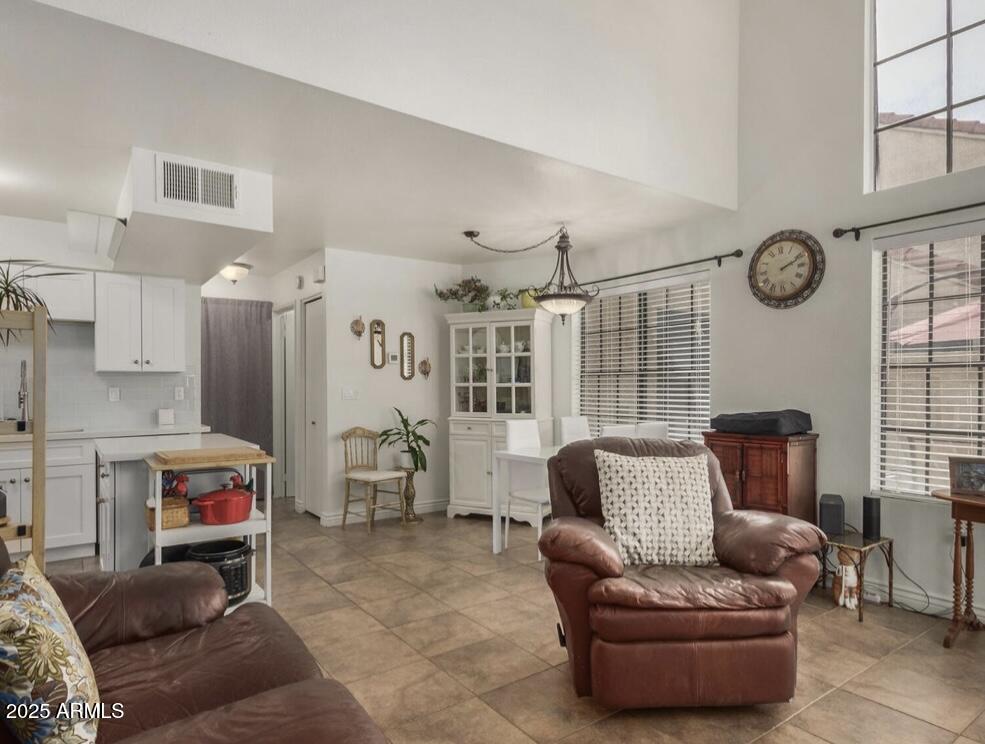 602 N May Street 65