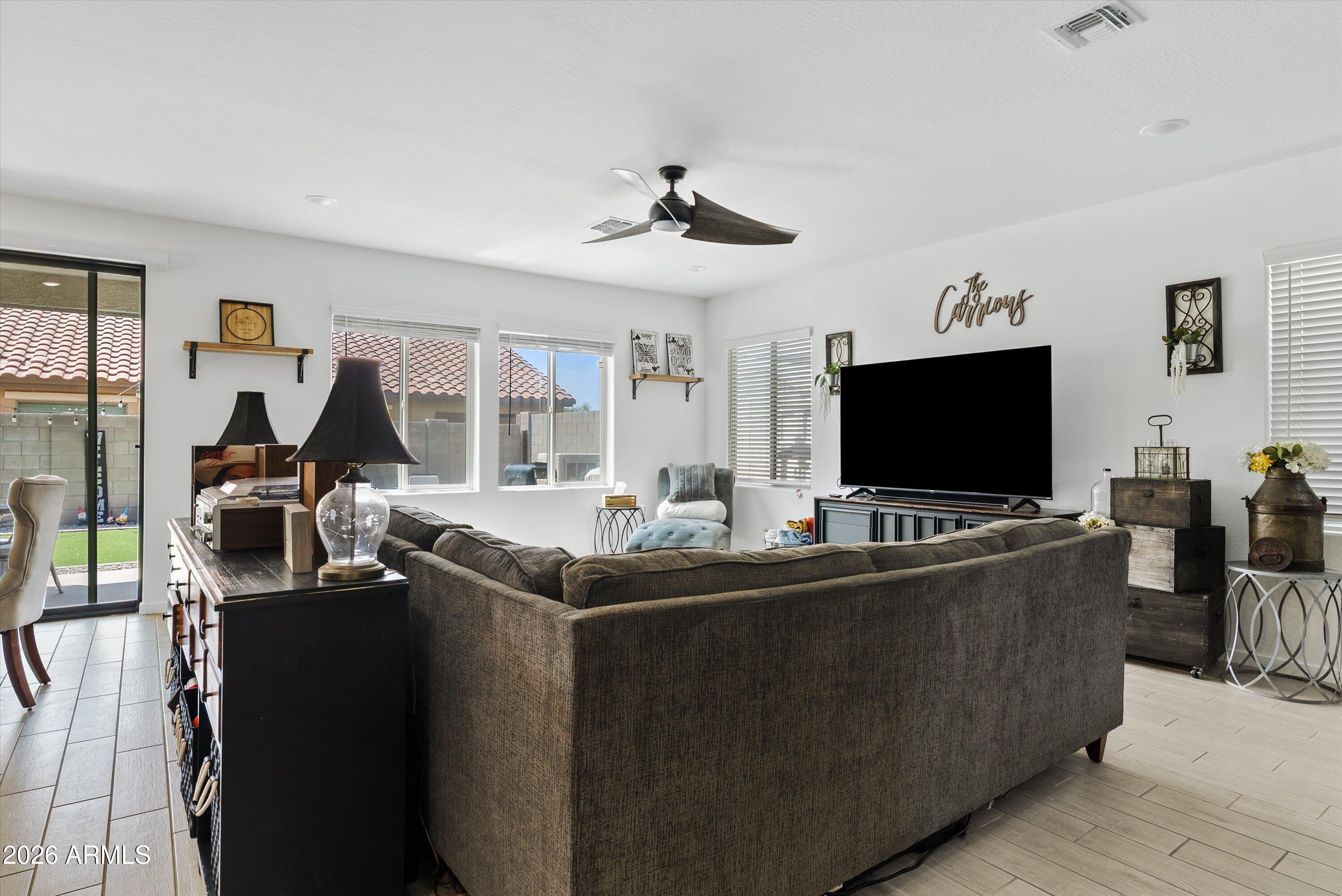 2014 N MARKETSIDE Avenue