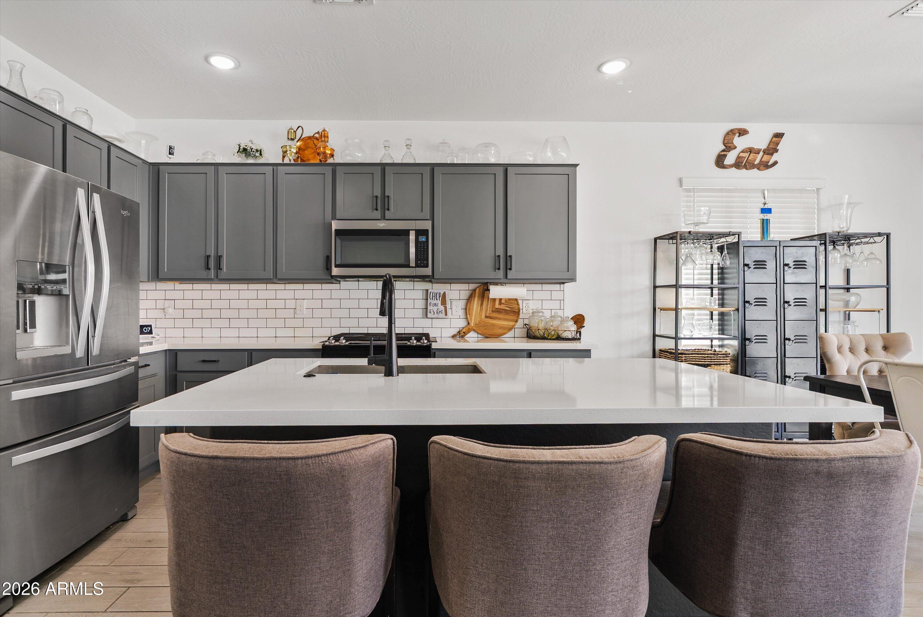 2014 N MARKETSIDE Avenue