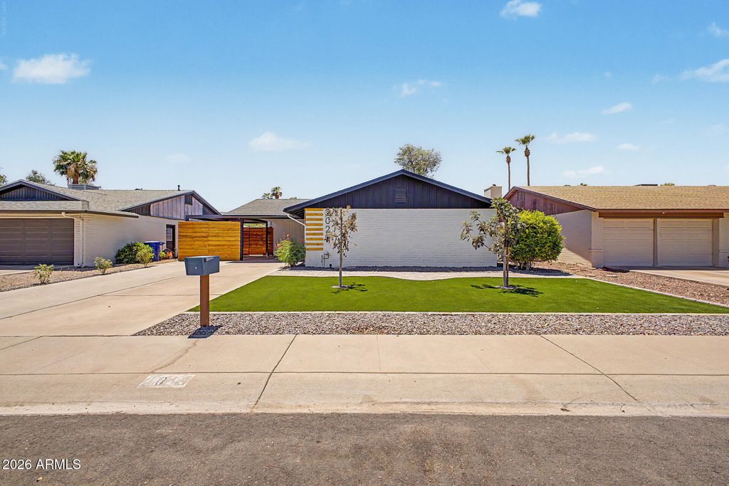 Photo of 2023 E Cornell Drive, Tempe, AZ 85283 (MLS # 7049228)