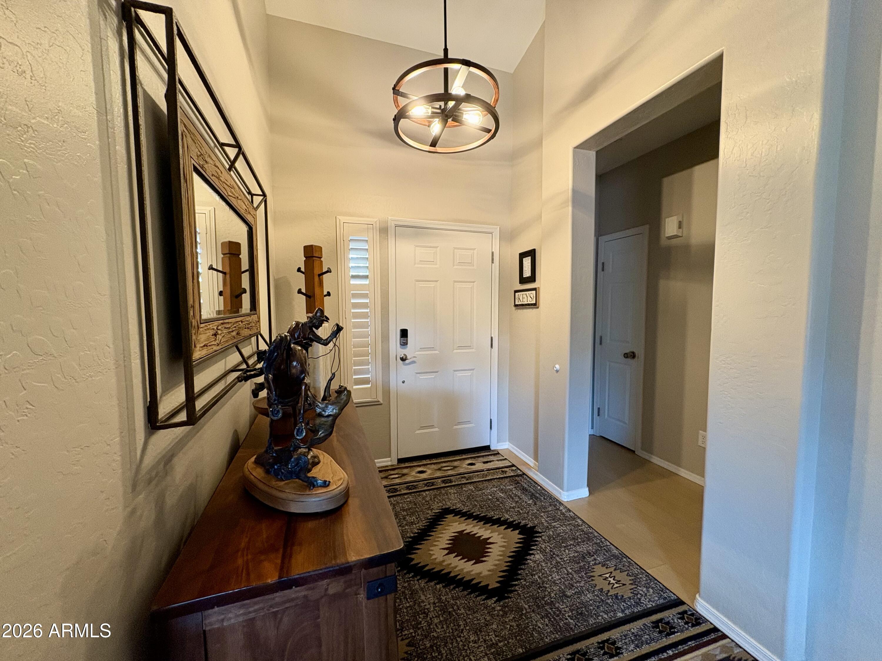 1925 W DESERT WILLOW Drive