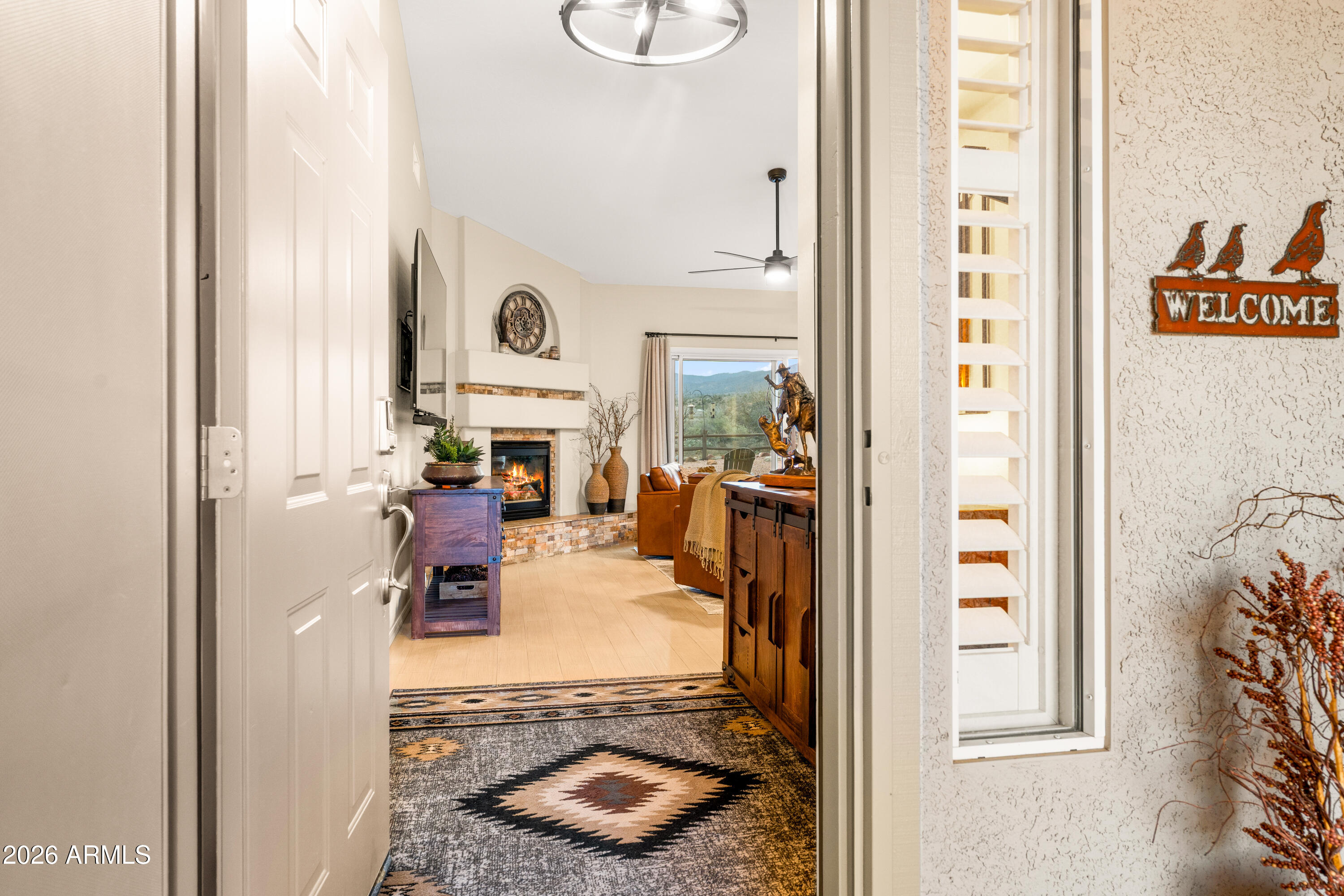 1925 W DESERT WILLOW Drive