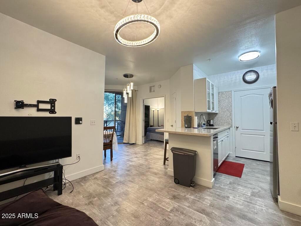 1701 E Colter Street 250