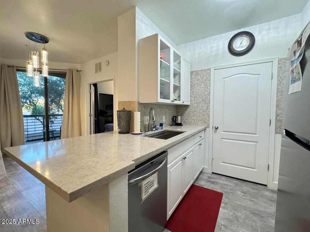 1701 E Colter Street 250