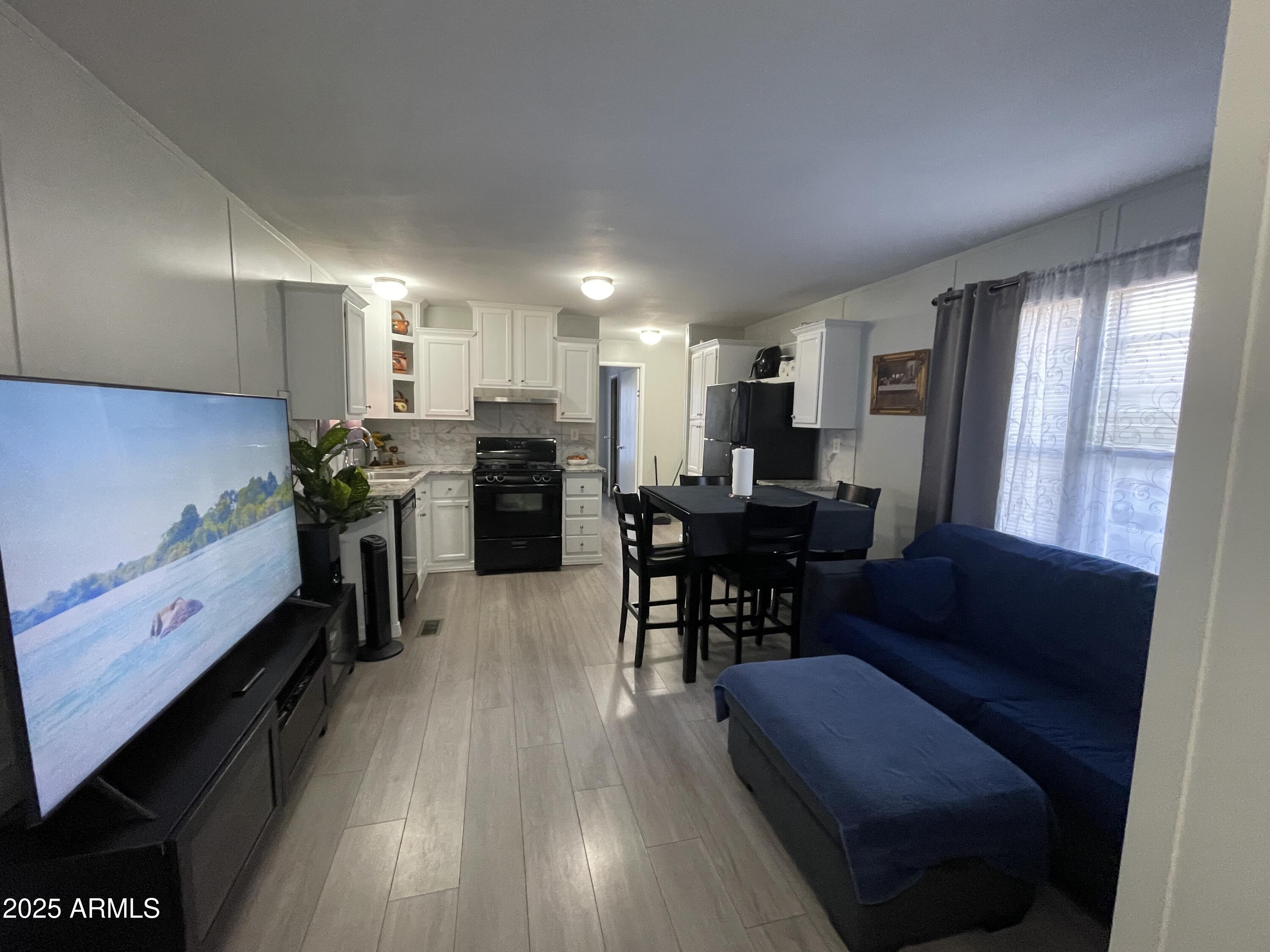 625 W MCKELLIPS Road 163