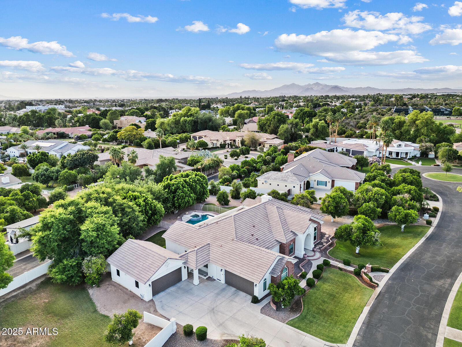 4040 E MCLELLAN Road 16