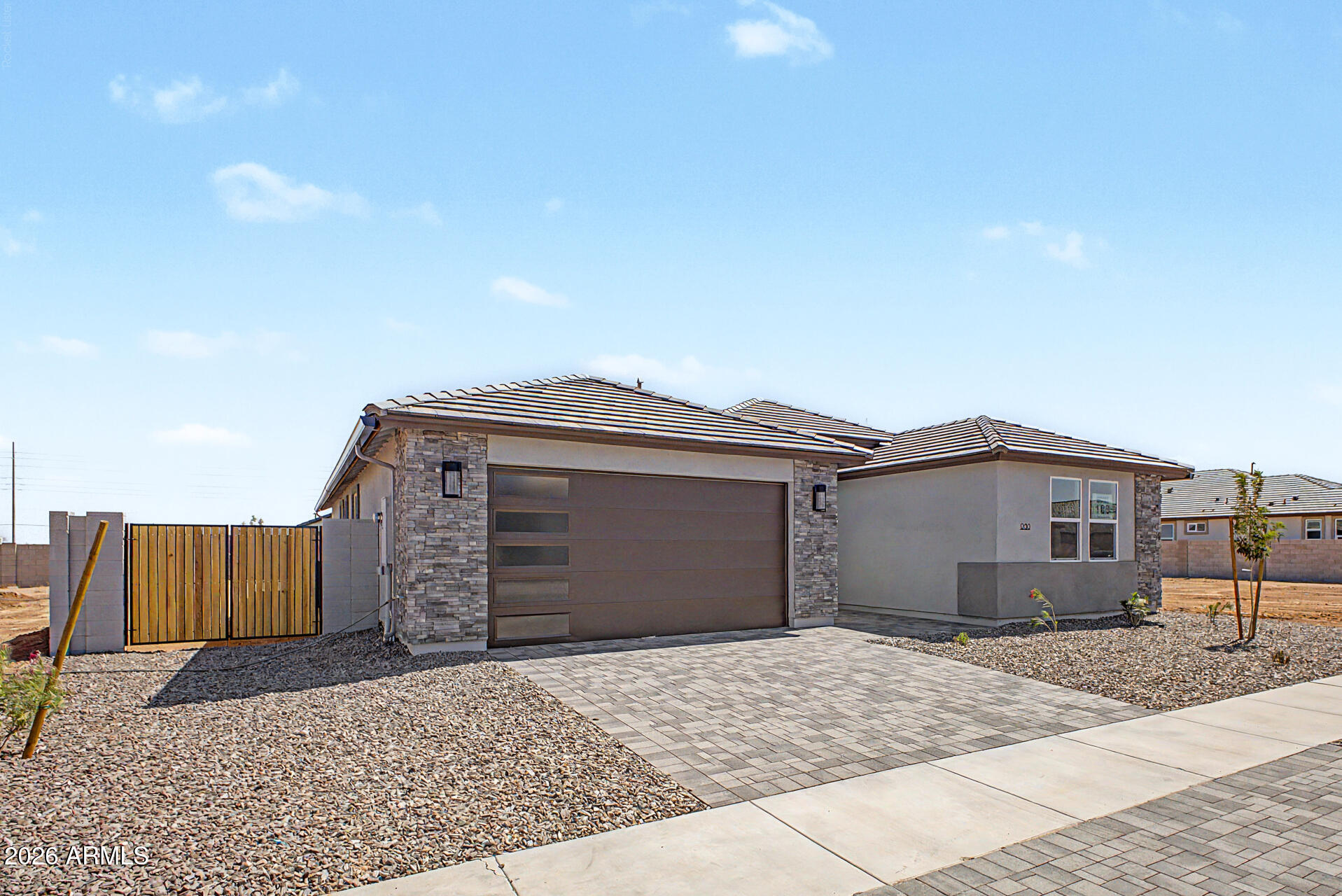 1280 E Ridgerock Loop