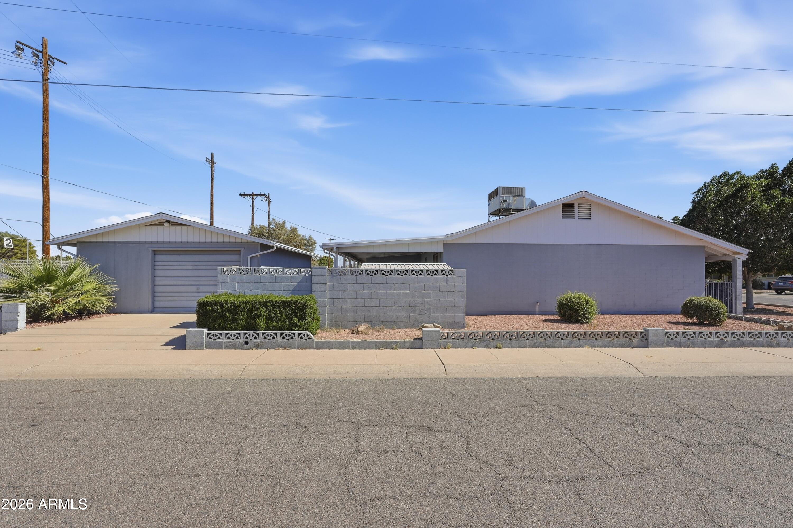 4048 W EL CAMINITO Drive