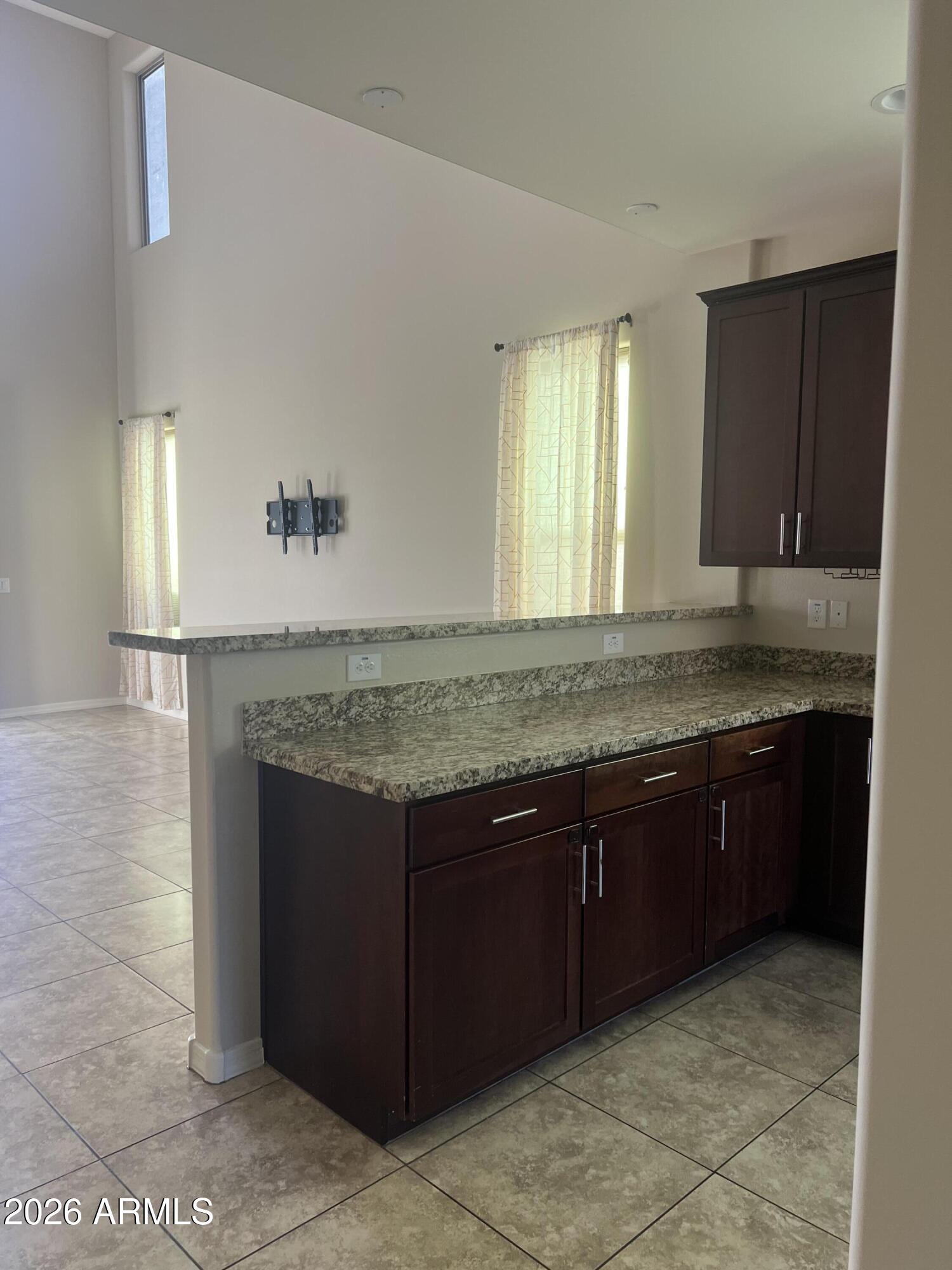 1213 E SHANGRI LA Road