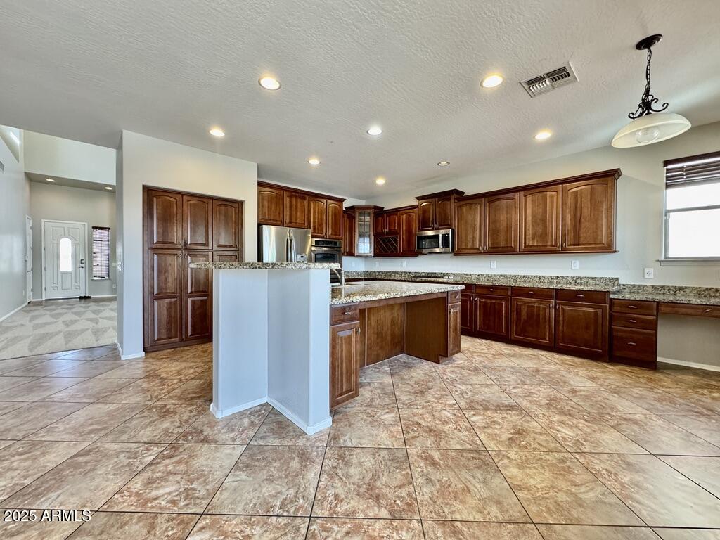 4521 W PASEO Way