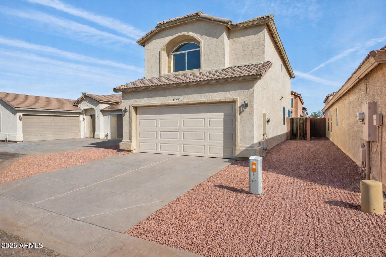 4034 E CHAMBERS Street